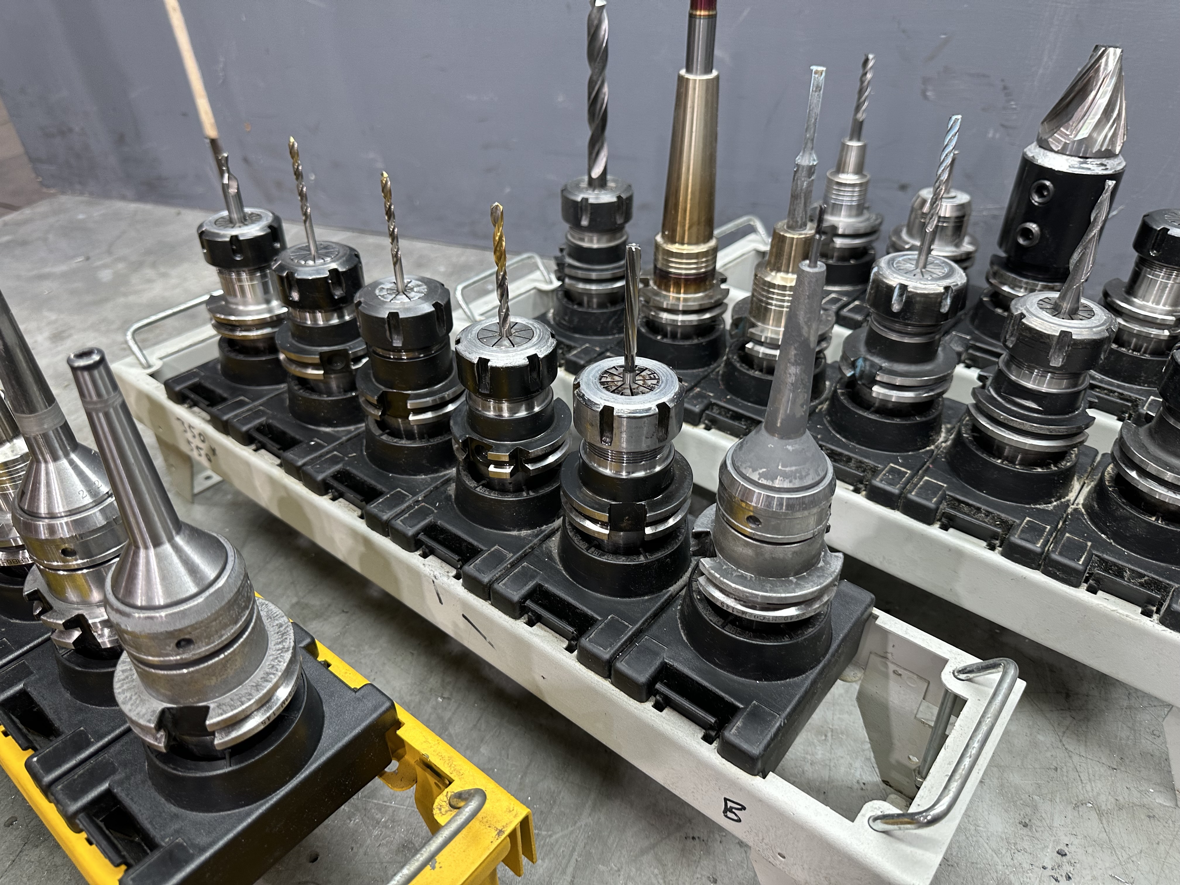 CAT40 Spindle Tool Holders with Various Cutter Holder Ends (5 x Tool Racks)
