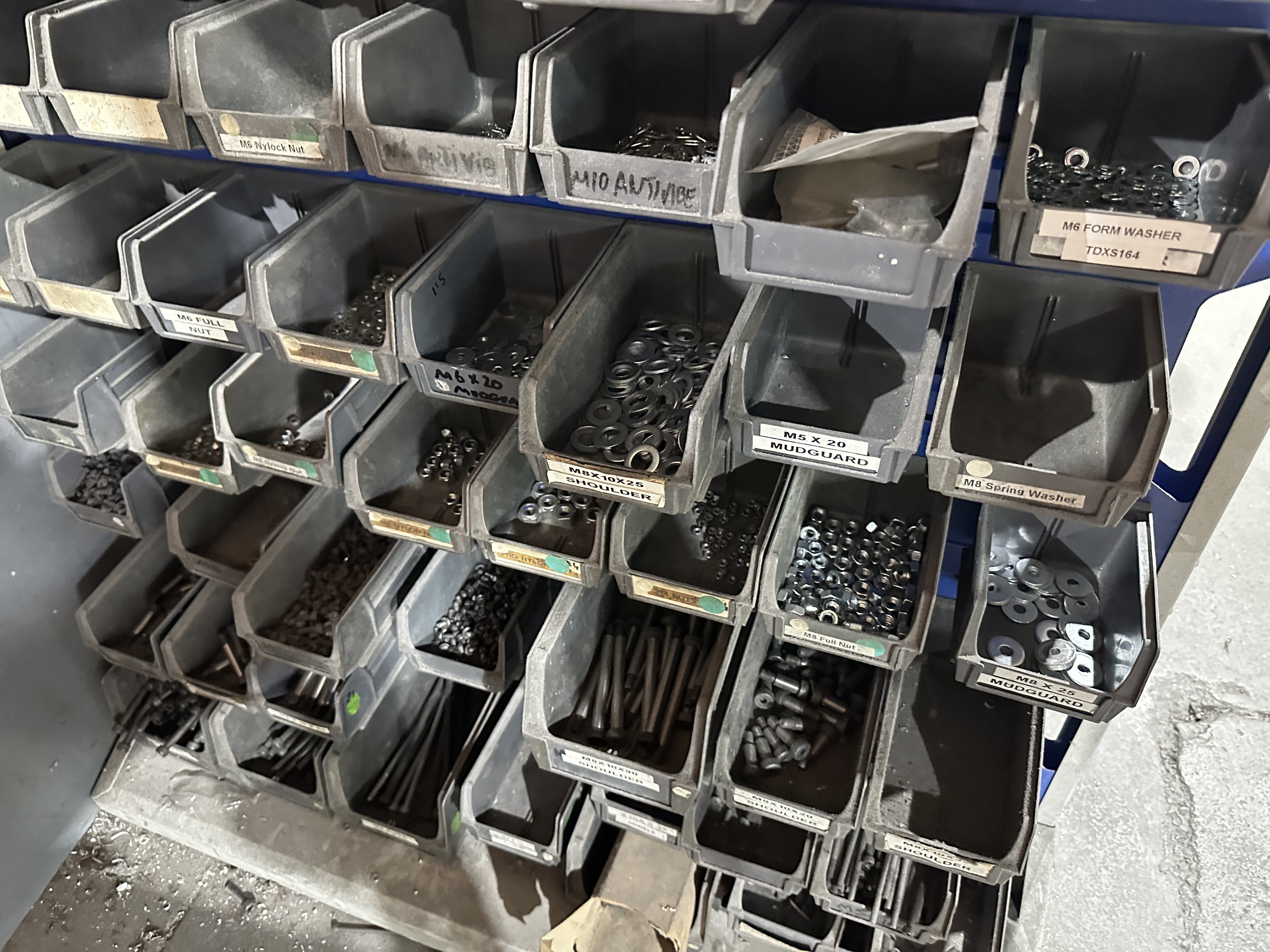 Large Qty of Cap Head Screws, Counter Sink Head Screws and Other Fixings 