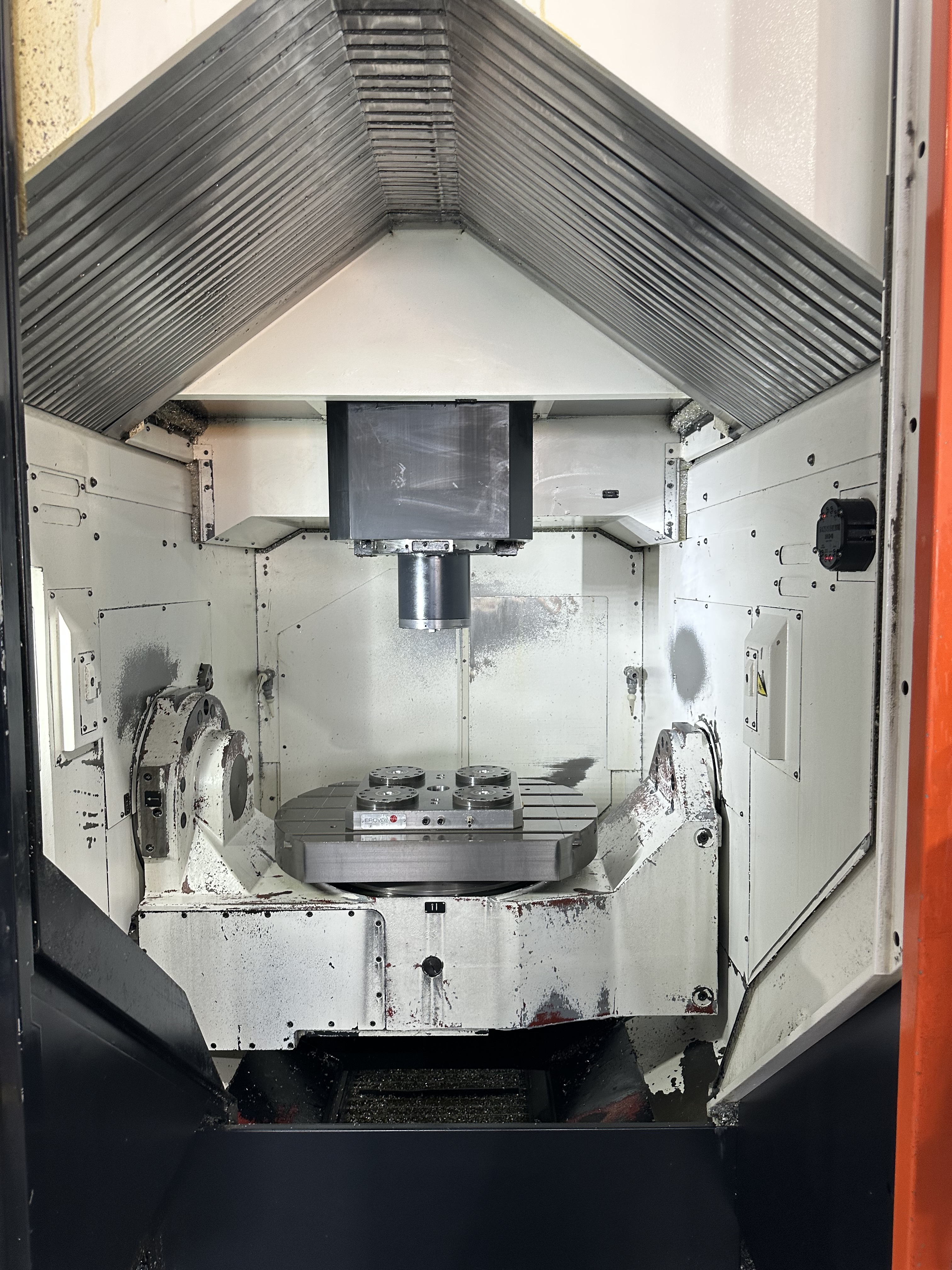 Mazak Variaxis i-700 5 Axis CNC Machining Centre. (2016)
