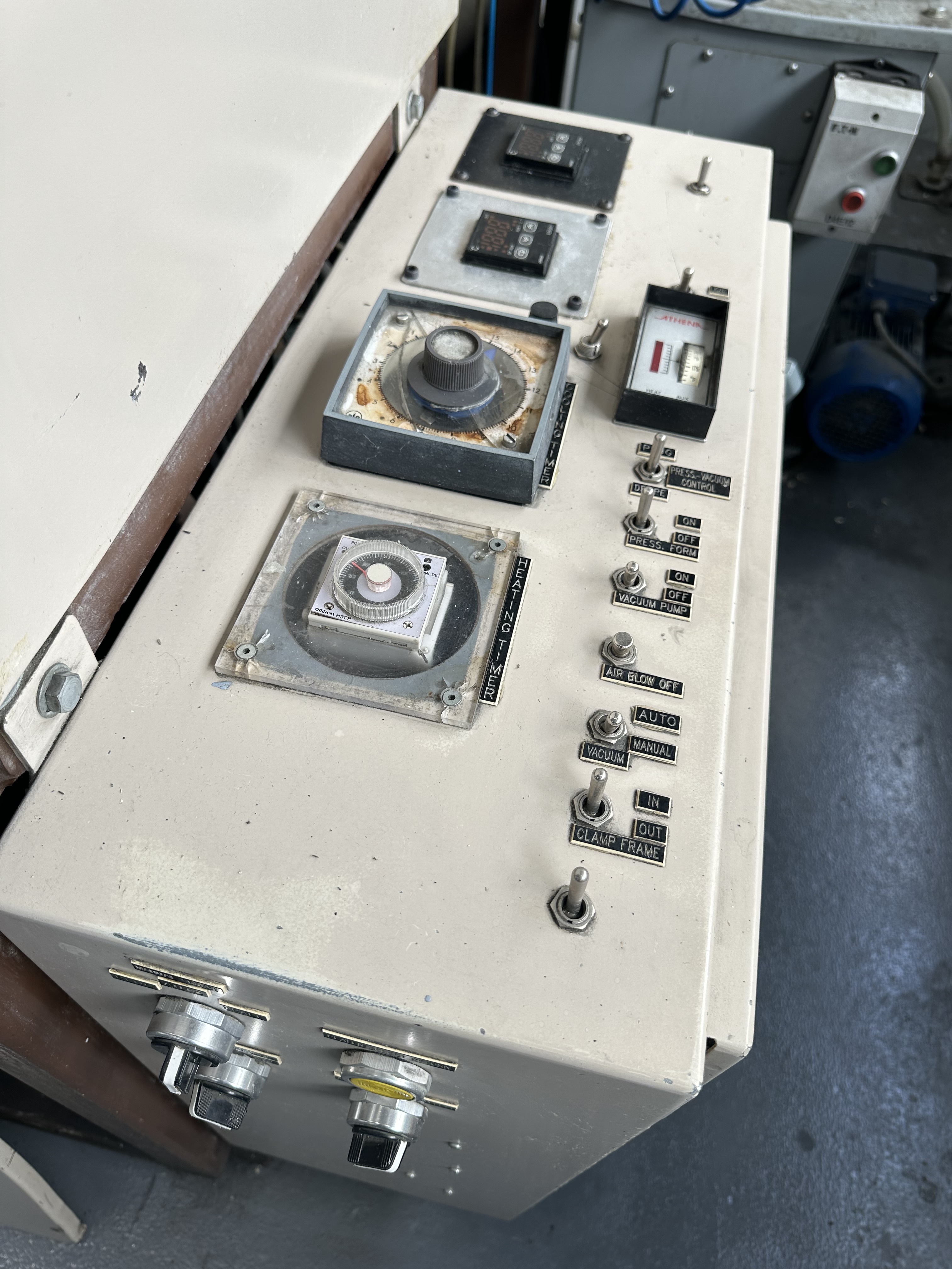  Labform 1620 Hydro-Trim Laboratory Thermoforming Machine