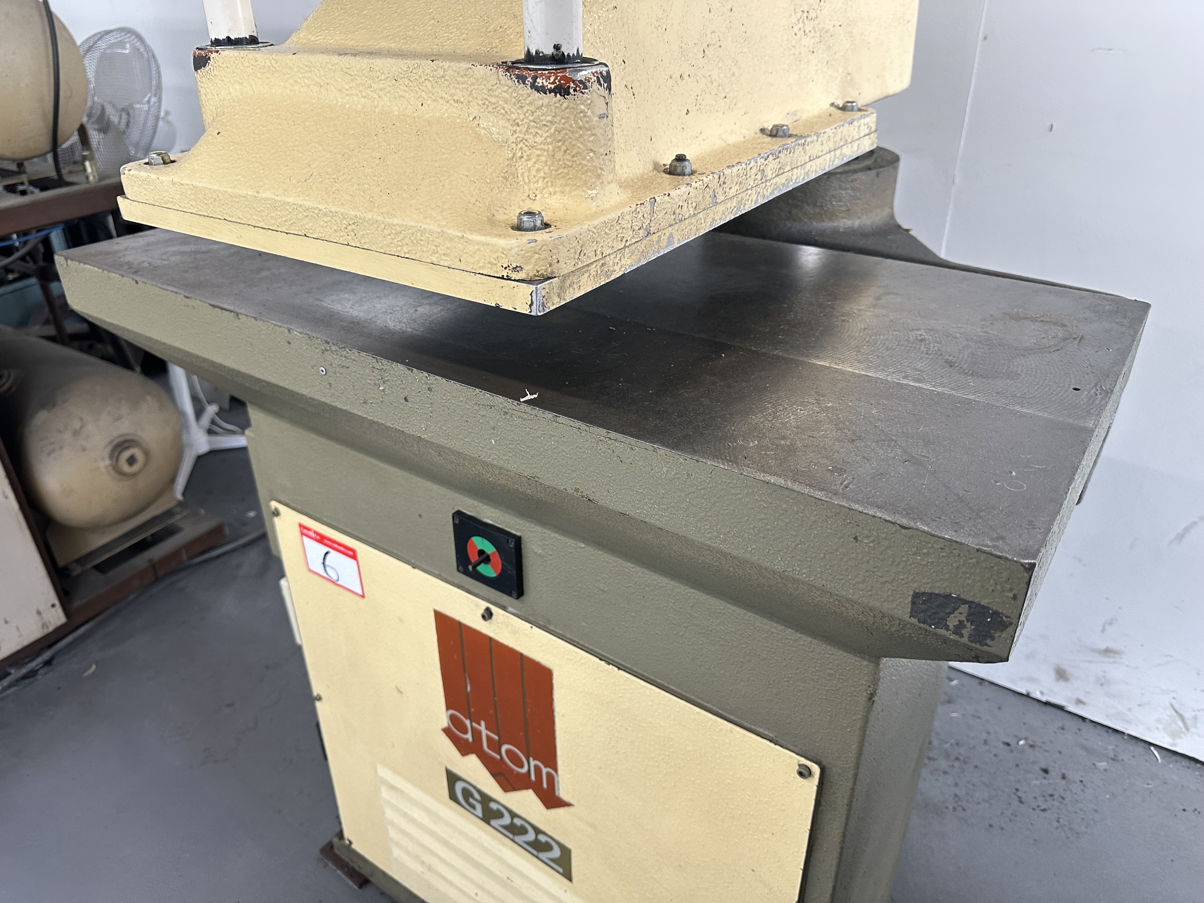 Atom G222 STVL Clicking Press