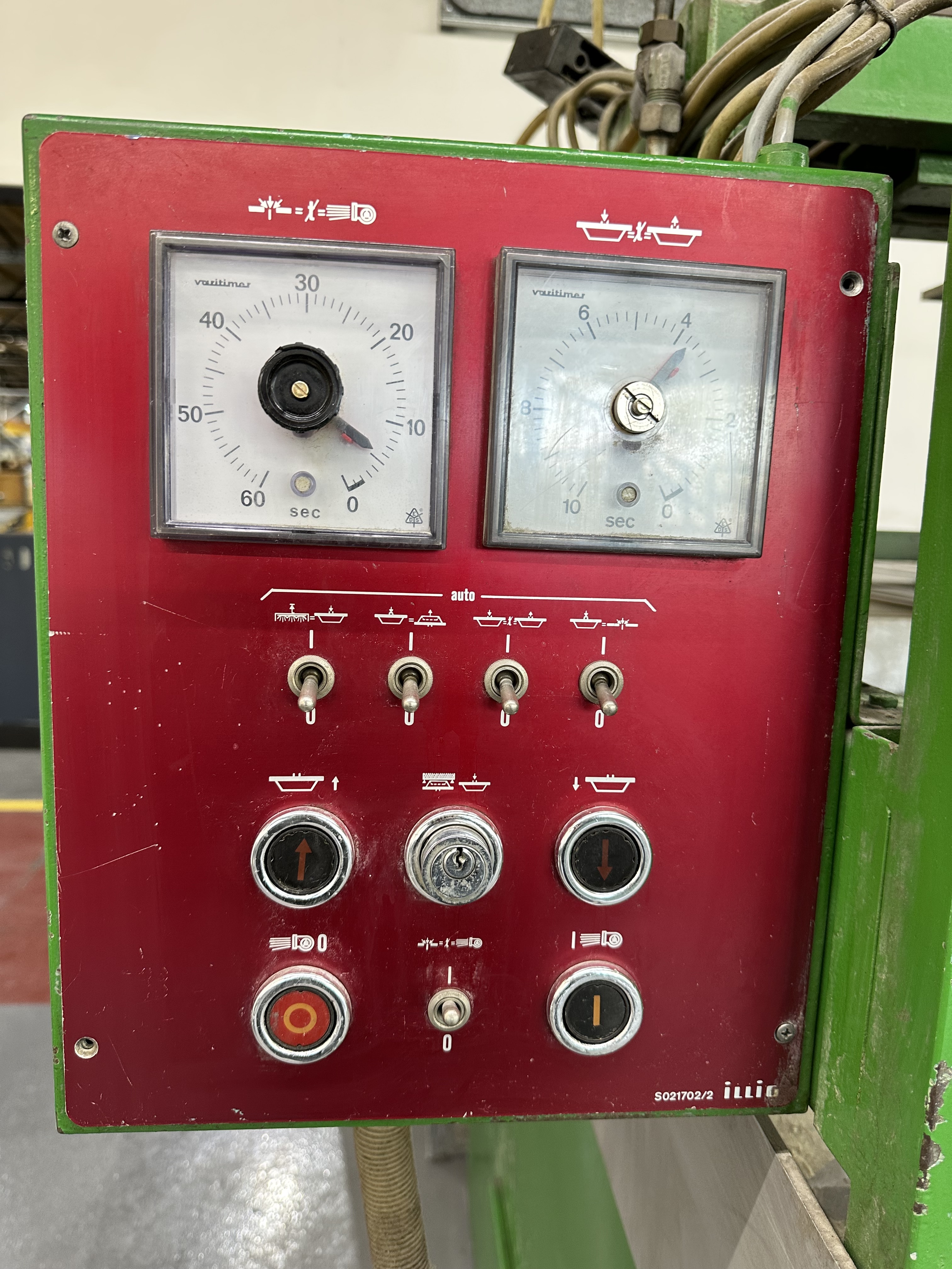 Illig UA100d Vacuum Forming Machine (1973)