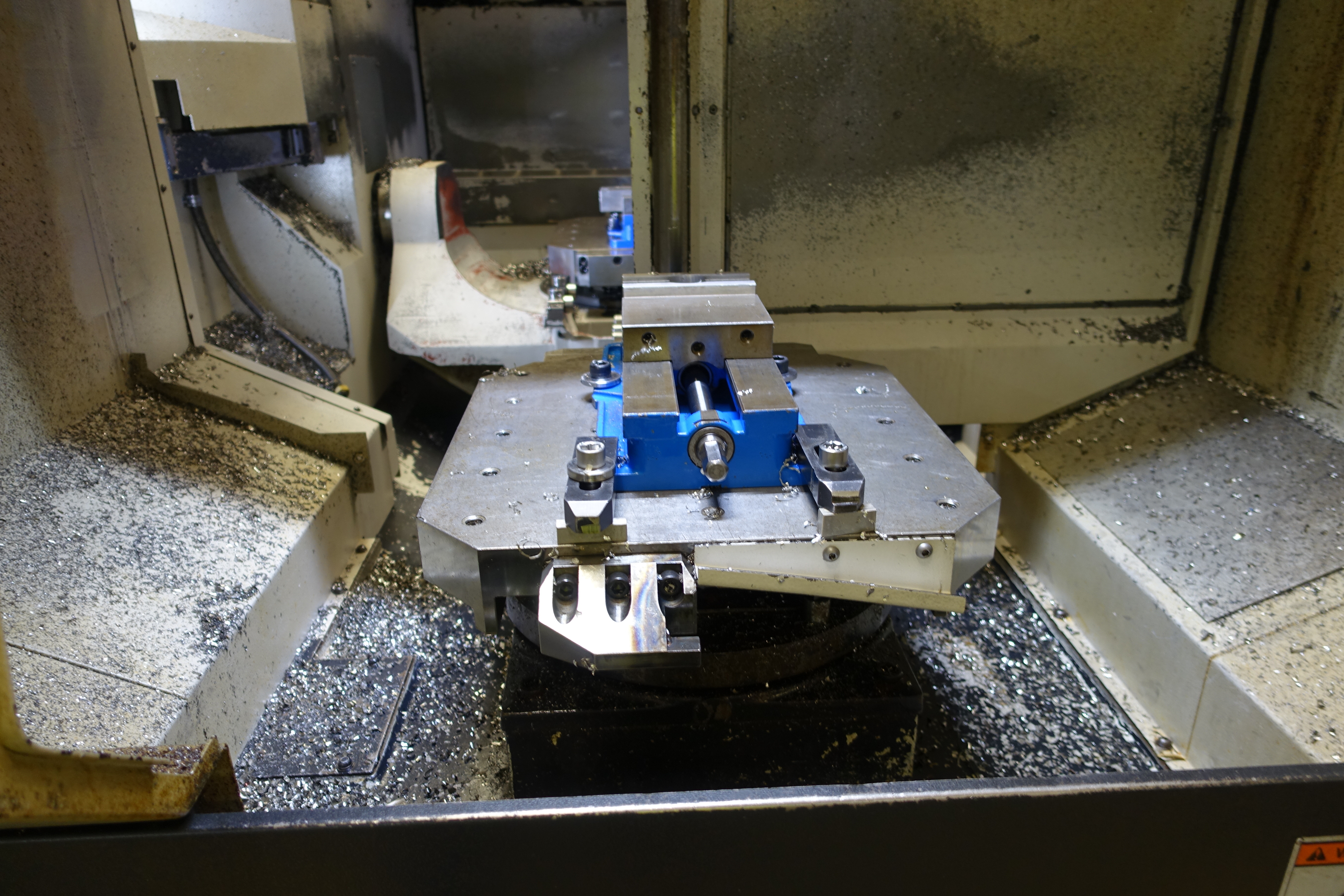 Mazak Variaxis 730-5X CNC Vertical Machining Centre. (2005)