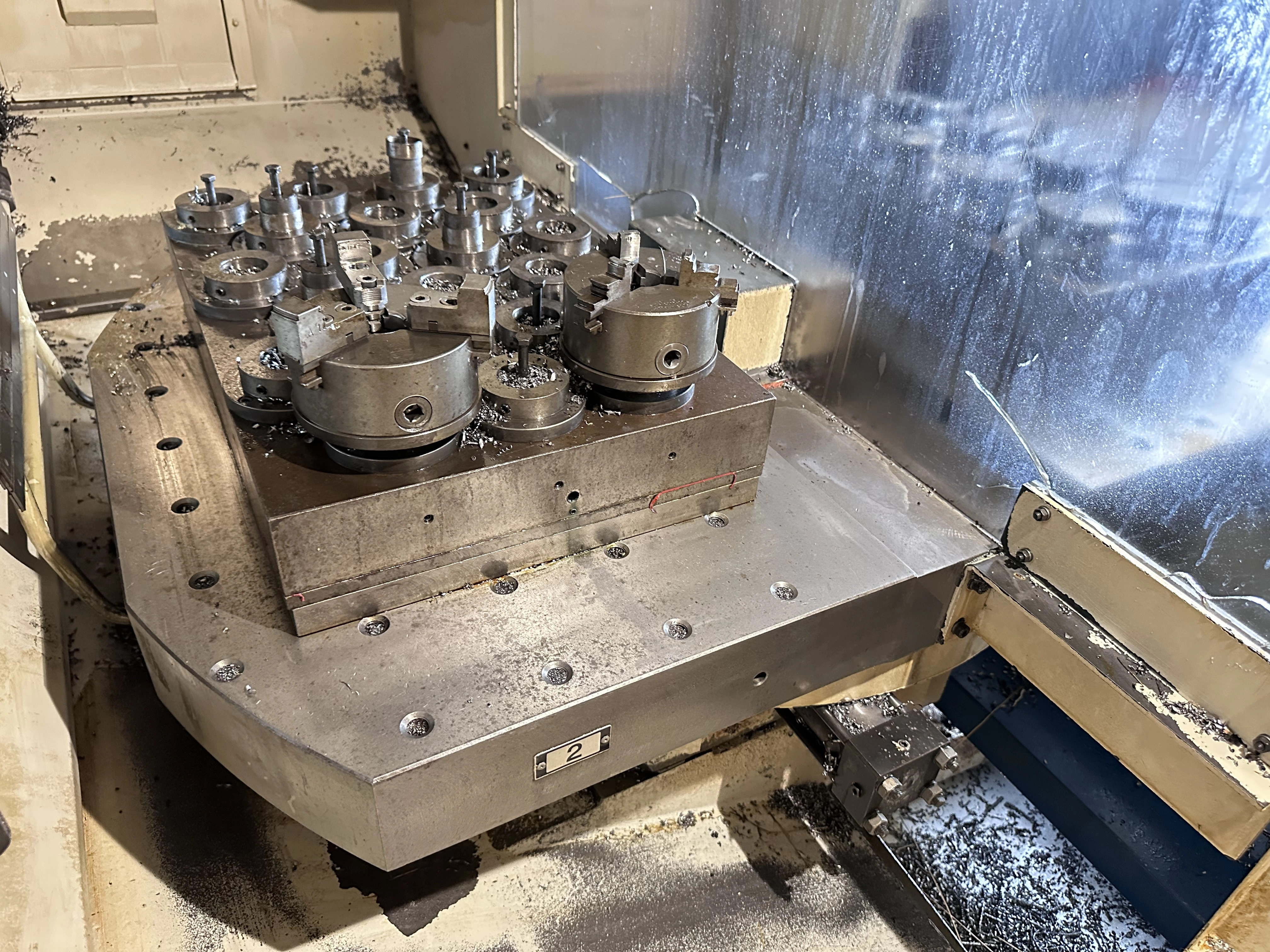 Doosan Daewoo Ace-VC500 Twin Pallet Horizontal Machining Centre with Fanuc Series 21i-MB CNC Control (2006)