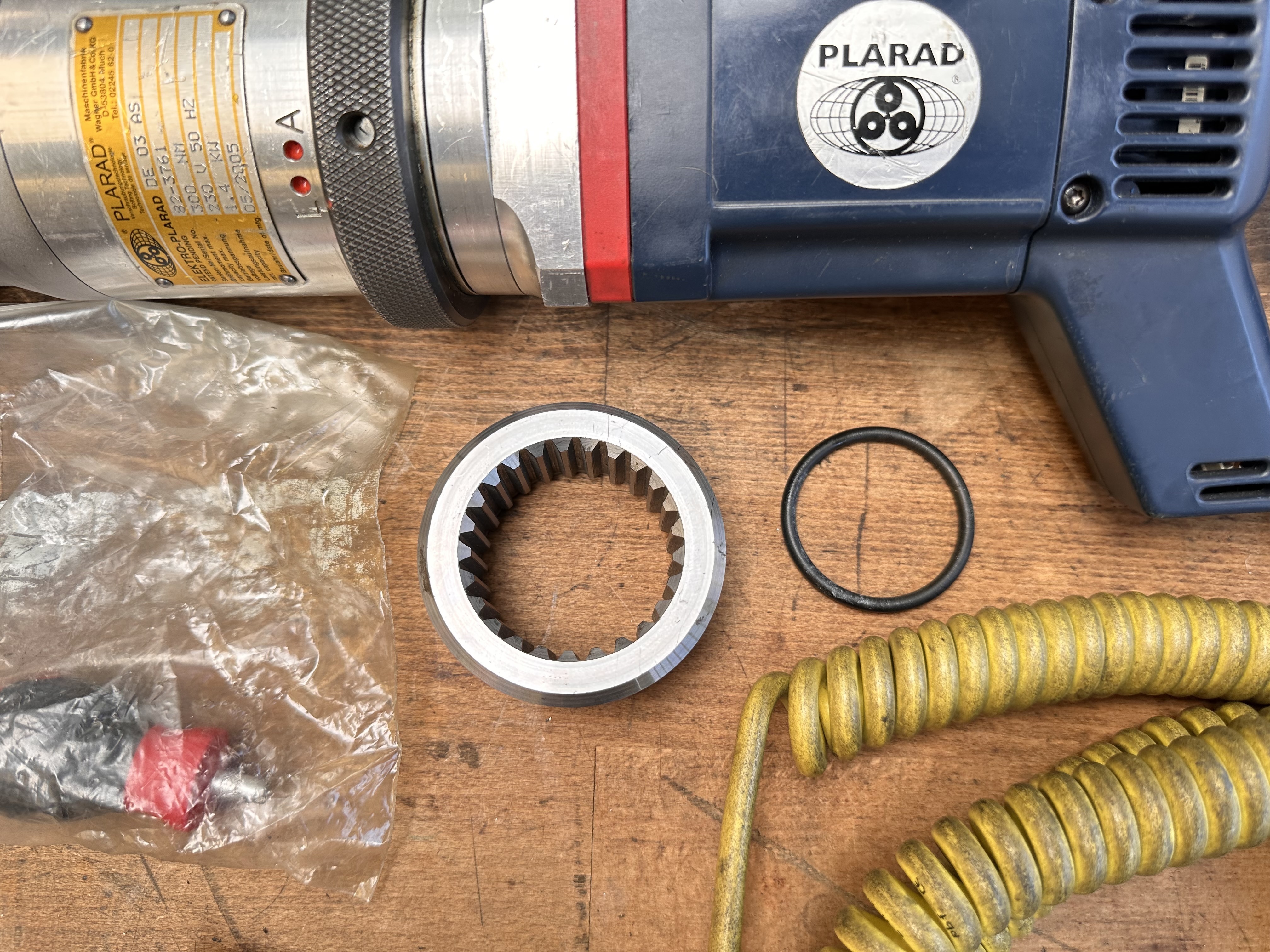 Plarad DE03AS Mechanical Screw Driver, Max Cap 300 N-m 1.4kw - 1/2 Drive, High & Low Speed (2005)