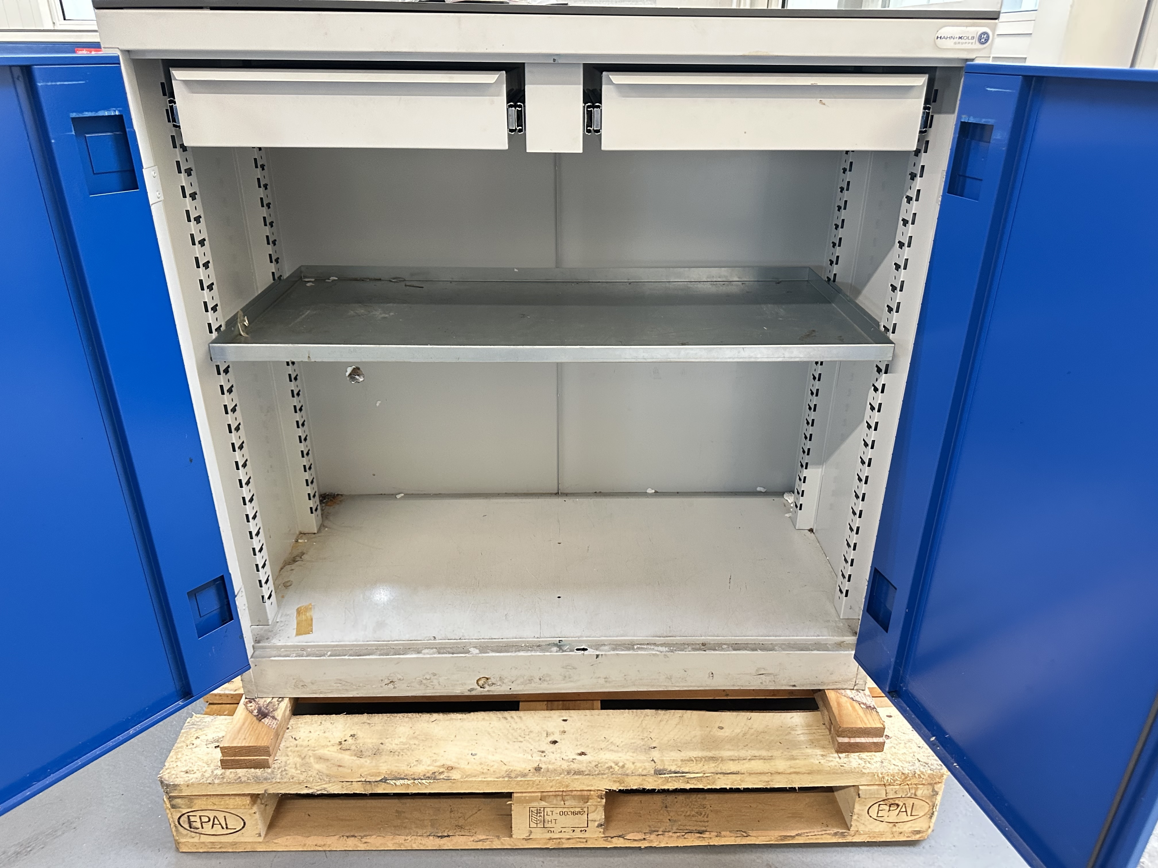 Hahn & Kolb 2 Door Cabinet, Size 1025 x 830 x 1040mm High Including Key