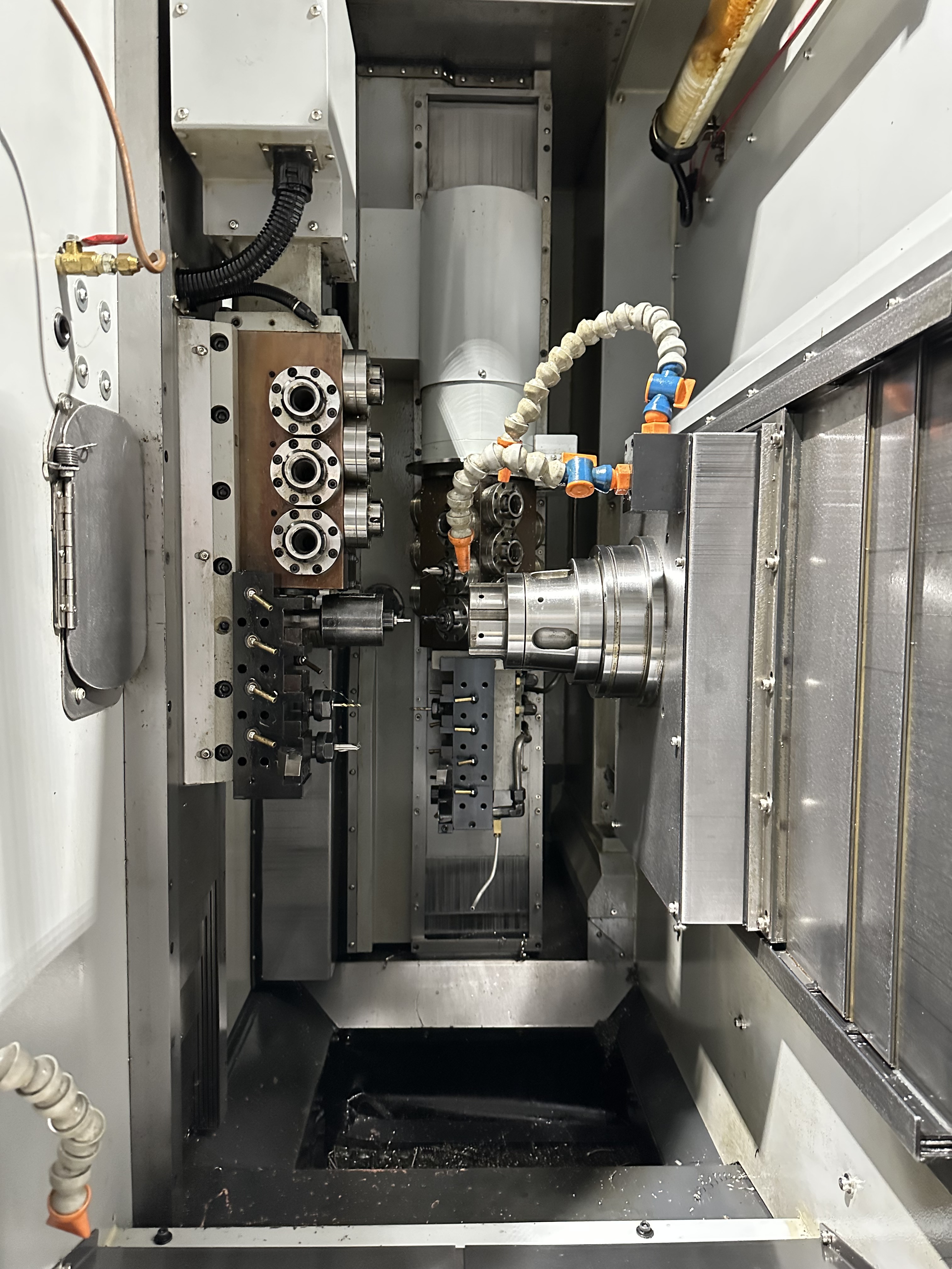 Dugard CY2 – 52MB Twin Spindle Double Y Axis CNC Lathe. (2015) 
