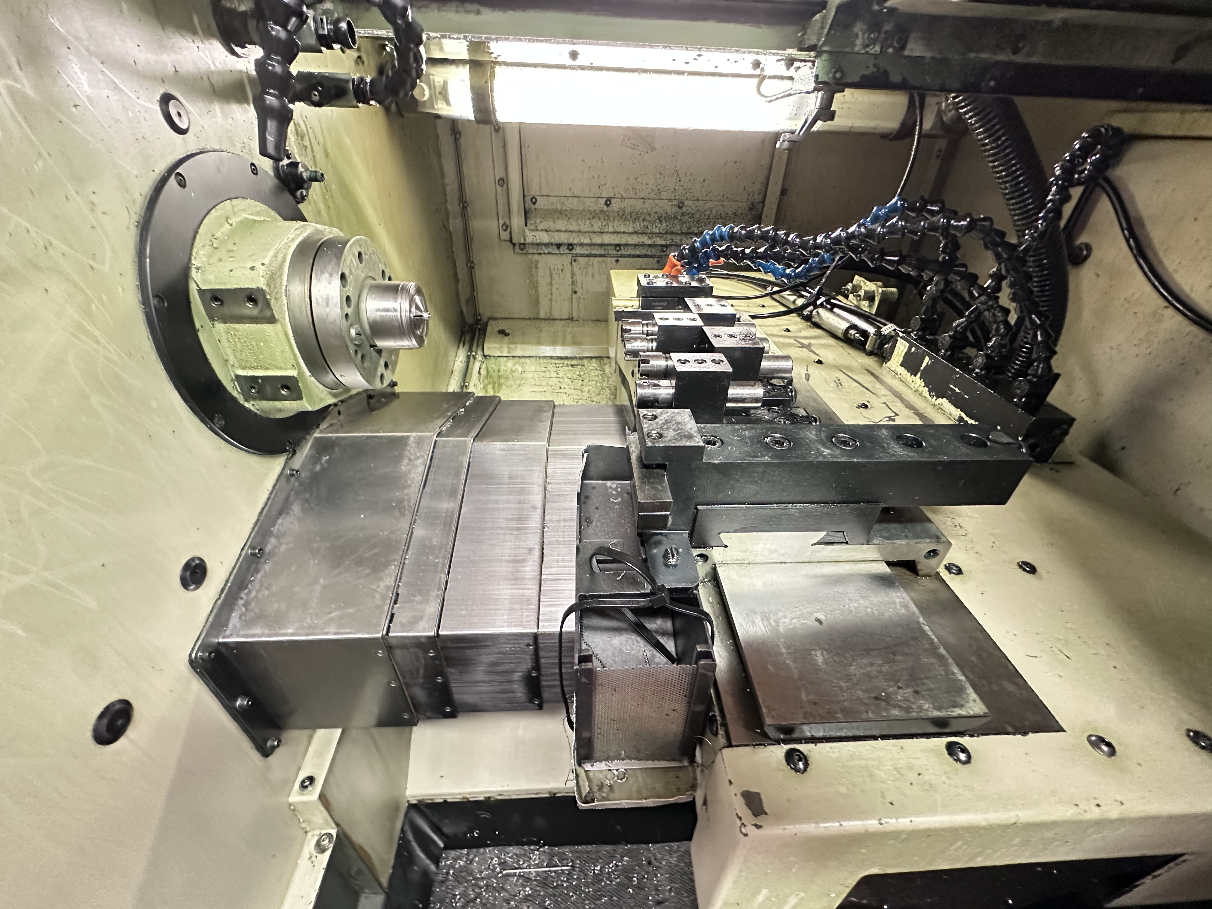 Hardinge Conquest GT Super Precision CNC Platten Lathe