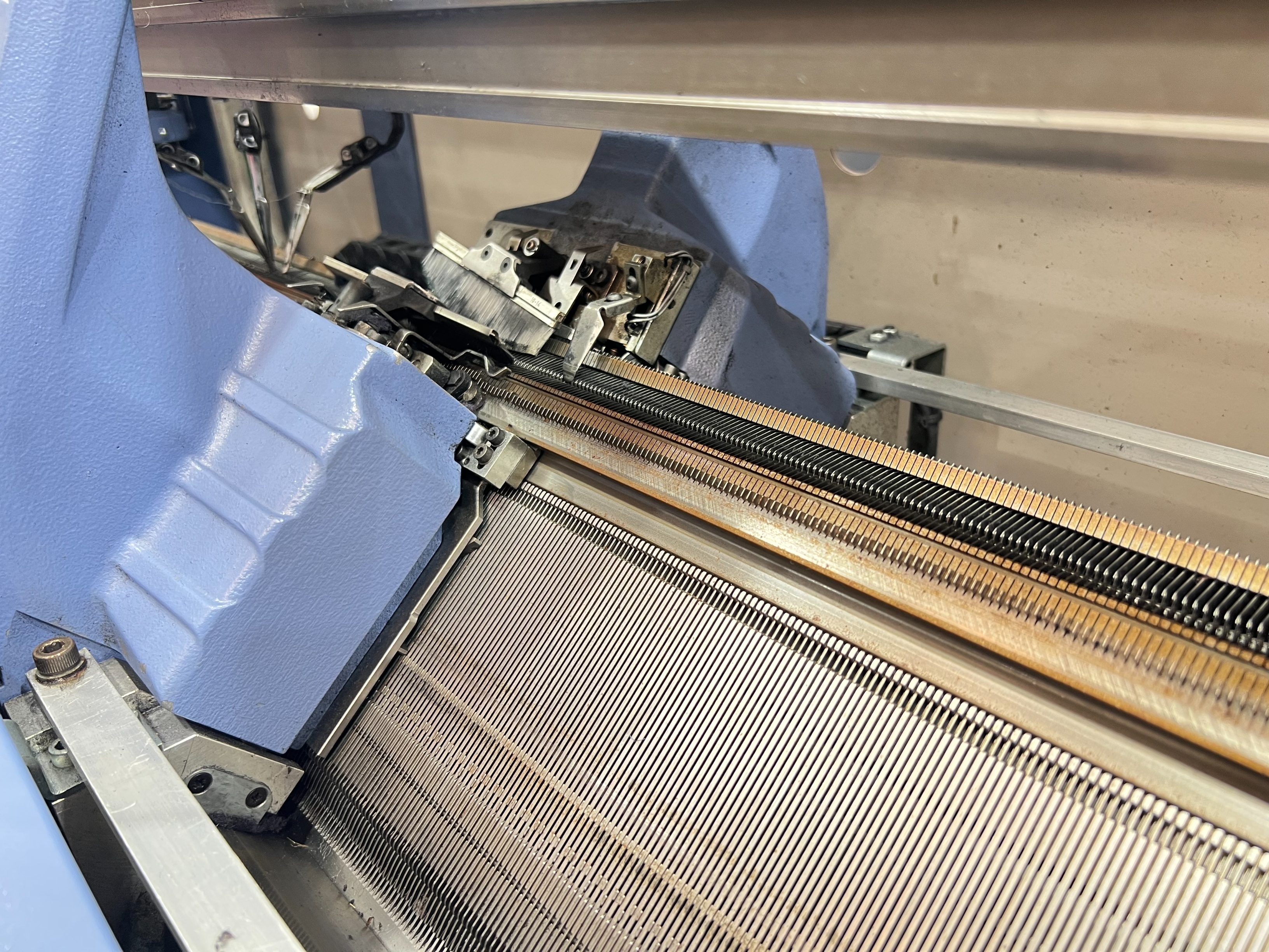 Stoll CMT 211 Flat Bed Knitting Machine