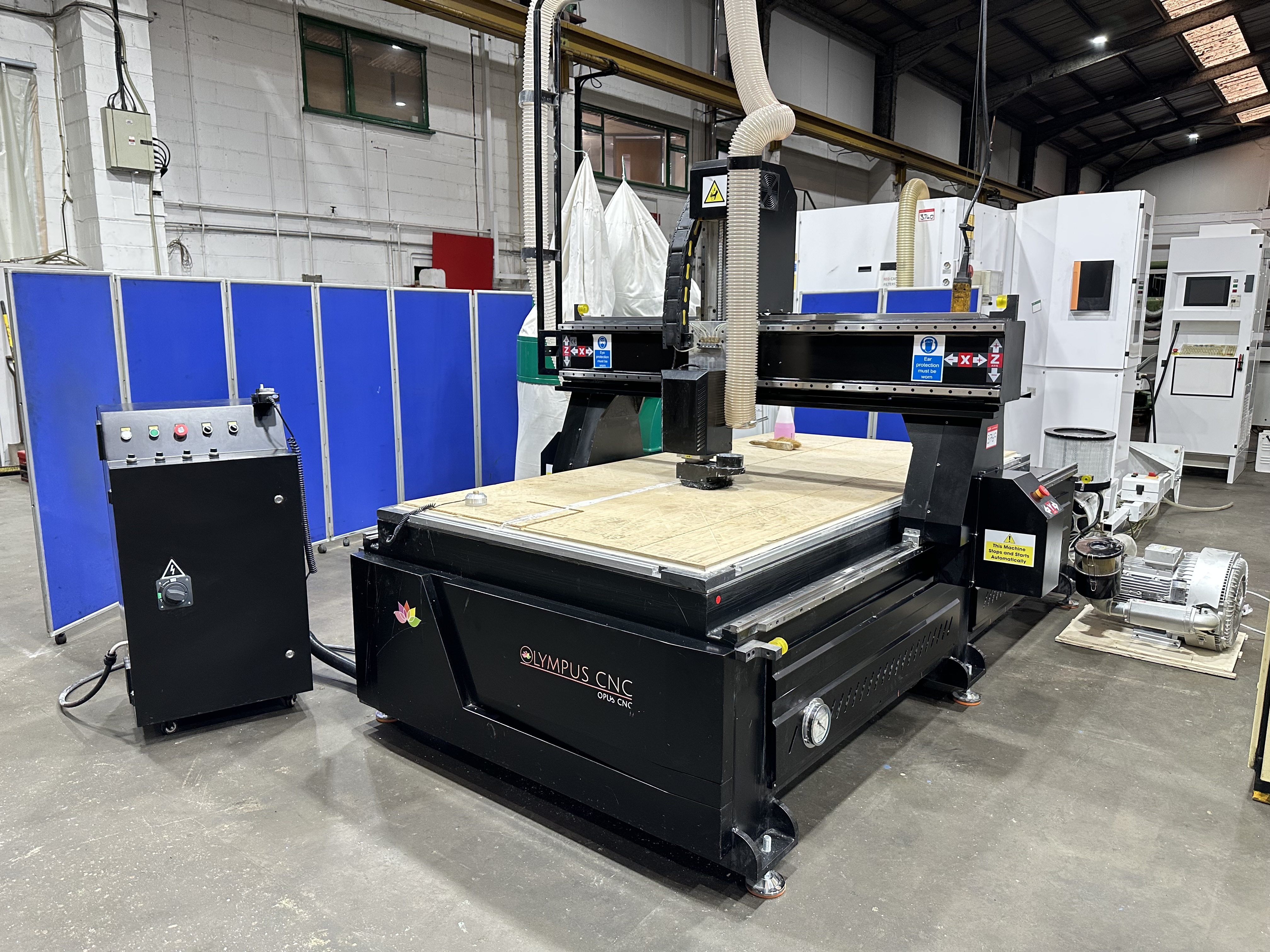 Opus CNC Olympus 1325 CNC Router