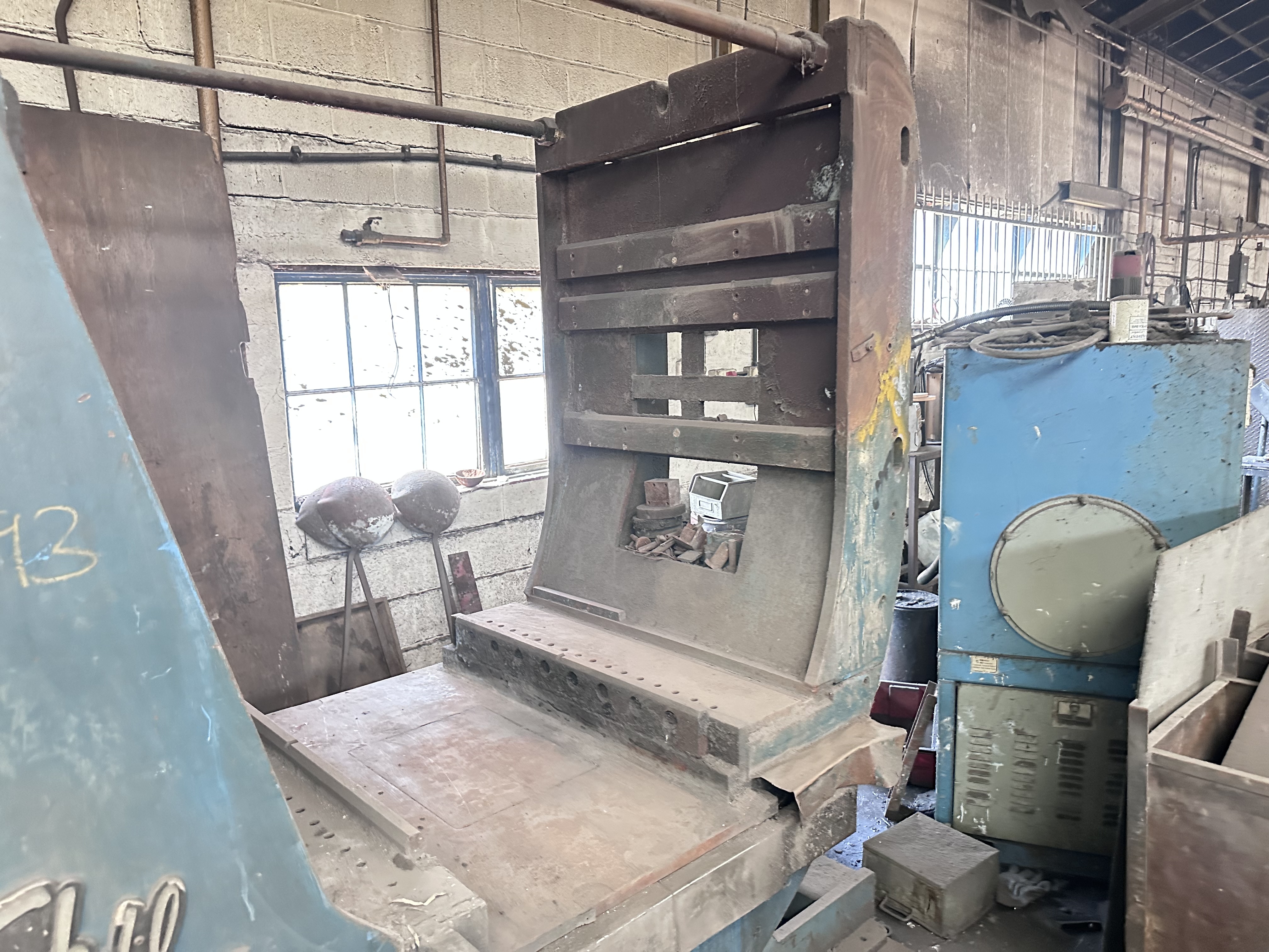 Stahl Autocast 42 x 42 x SP, Tilt & Pour Casting Turning Machine