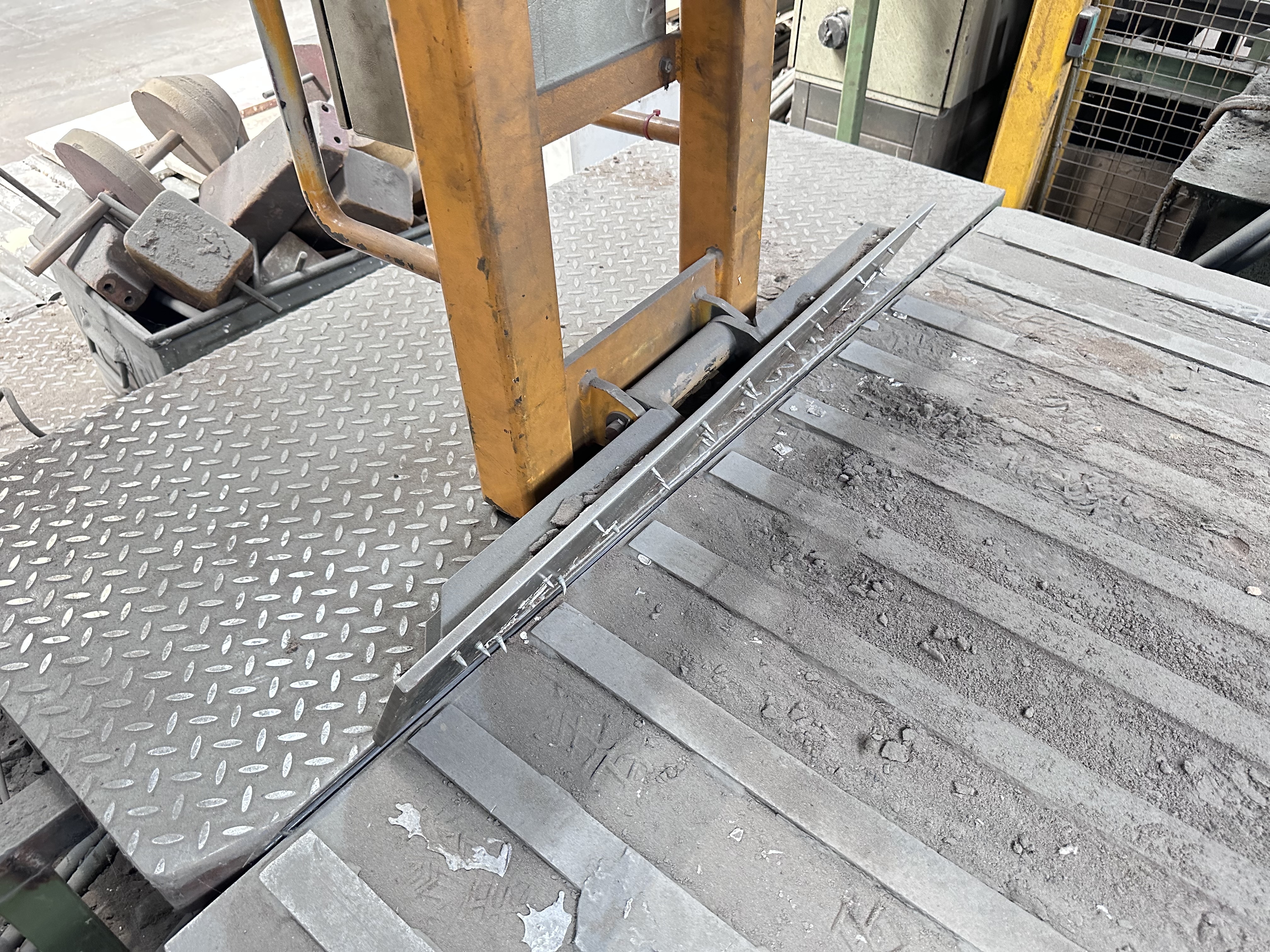 Stahl 2000kg Overhead Manipulator Grab