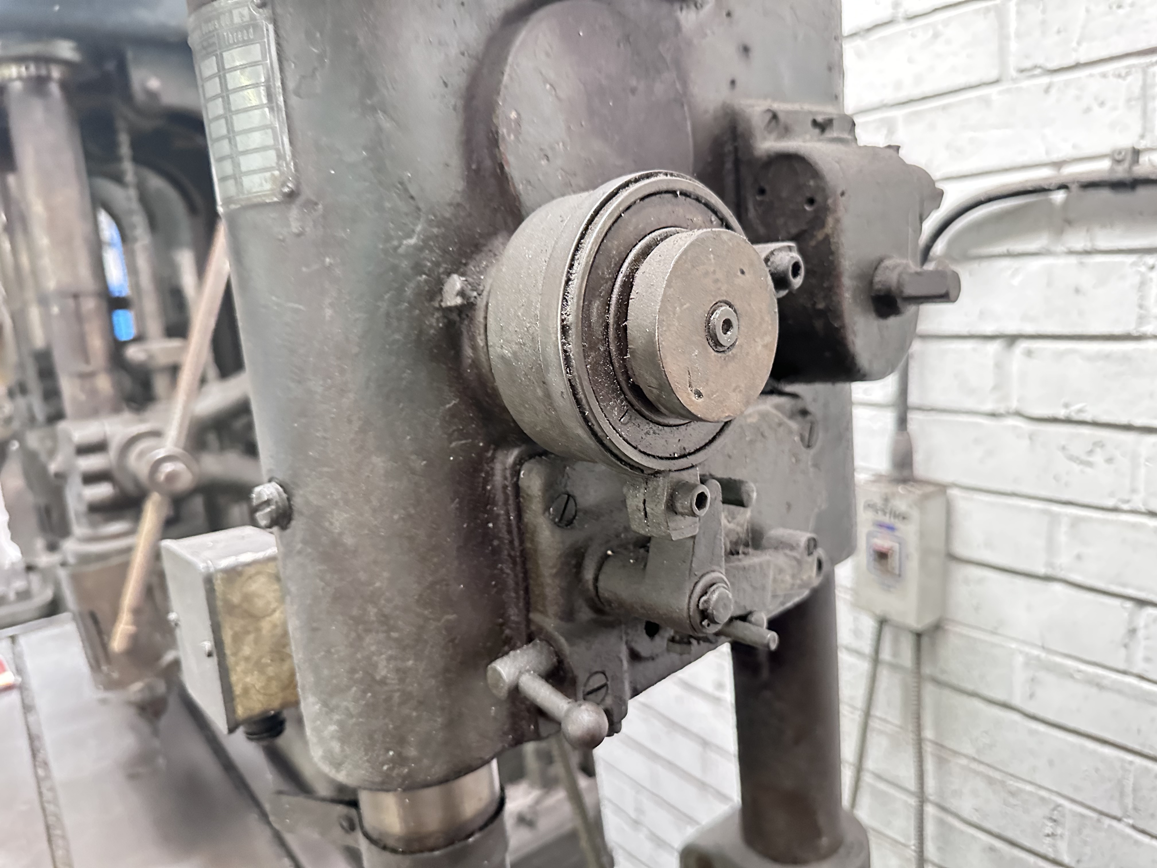UG4 Tapping Machine (Pillar Drill Type)