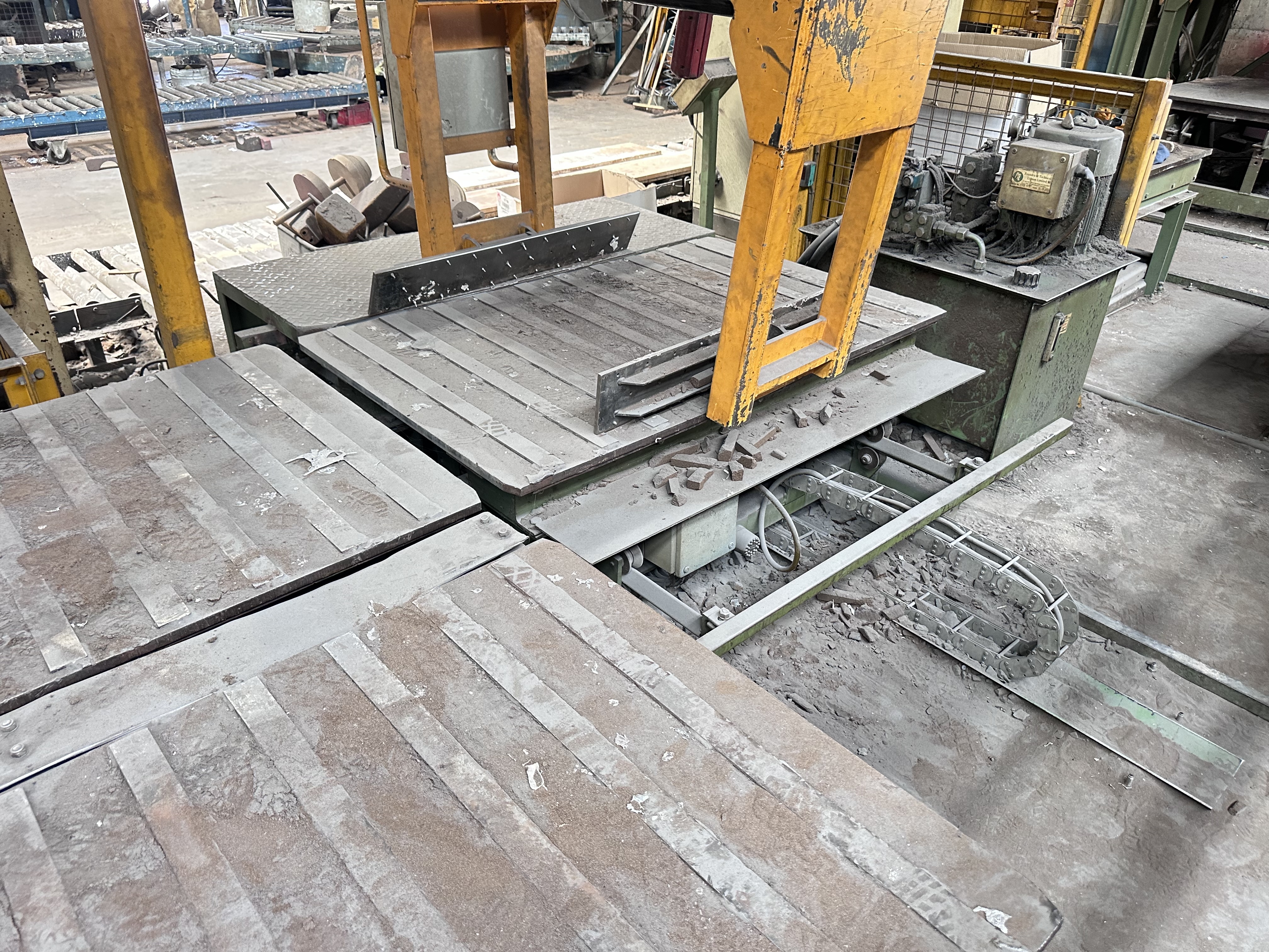 Foundary Machinery & Spares Ltd Hydraulic Auto Casting Track