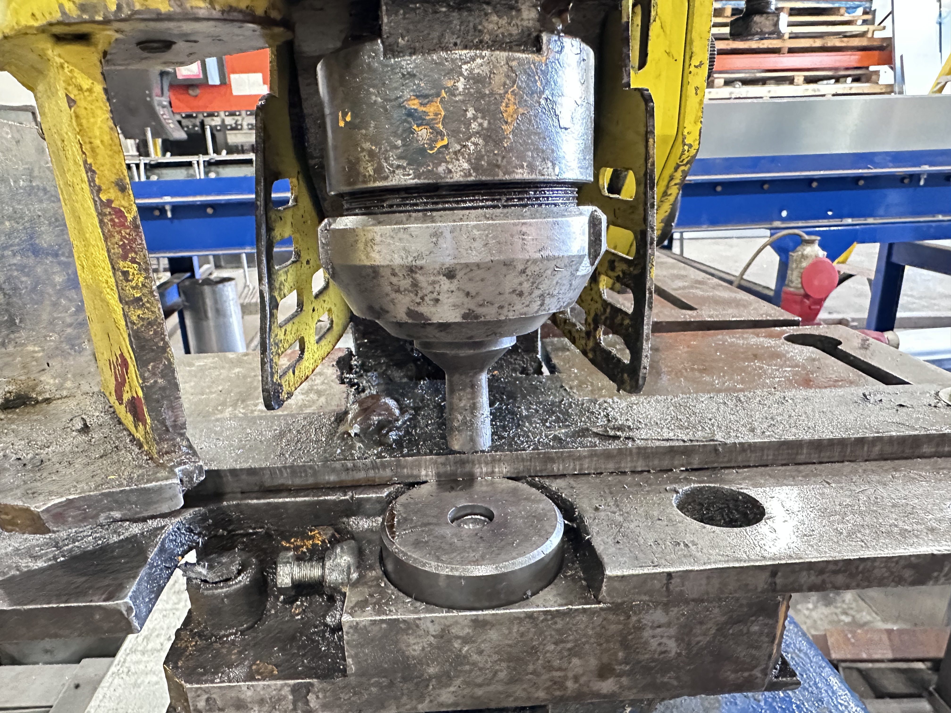 Kingsland Compact 40 Metal Working Machine