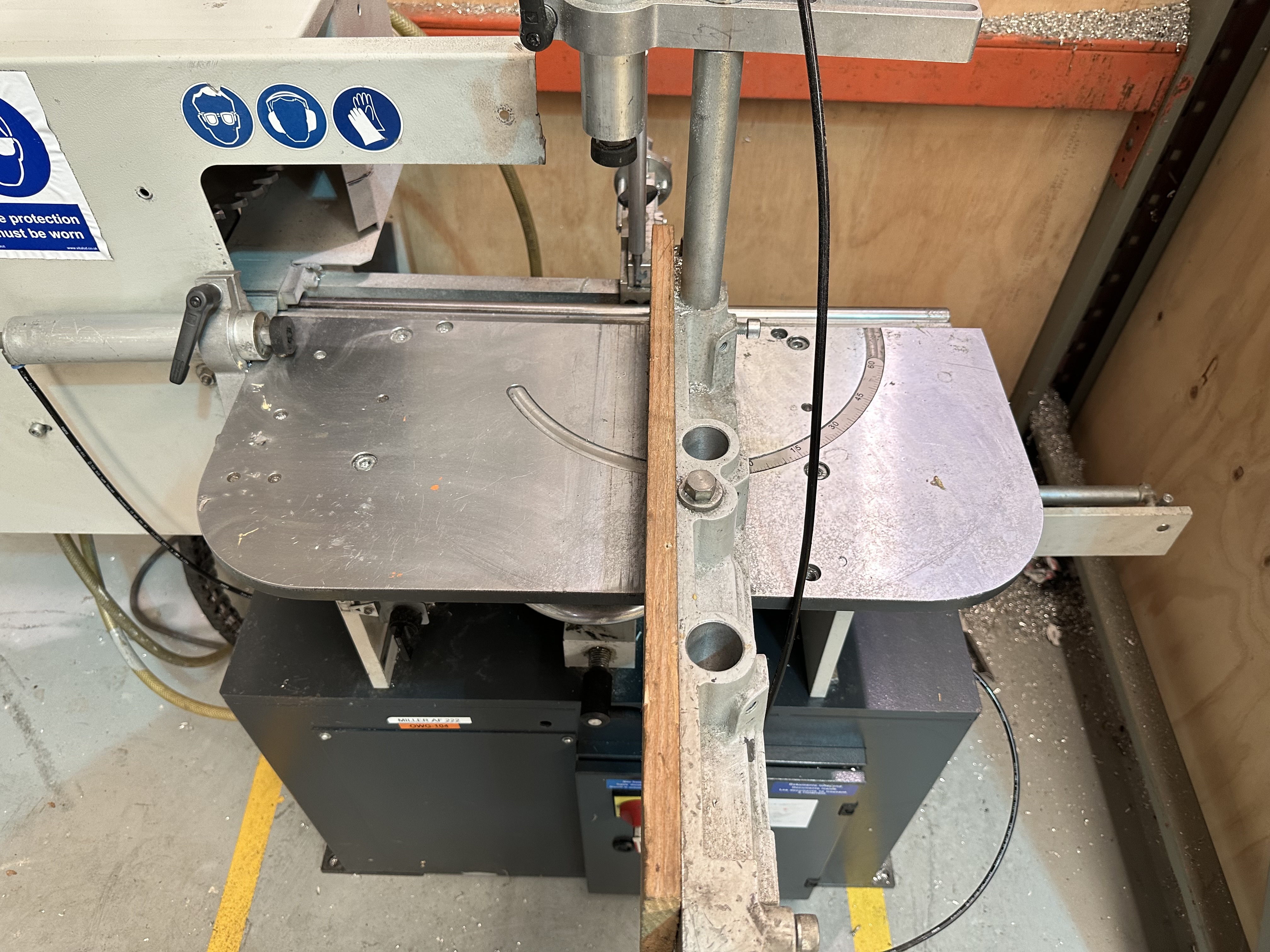 Elumatec AF 222 End Milling Machine (2012)