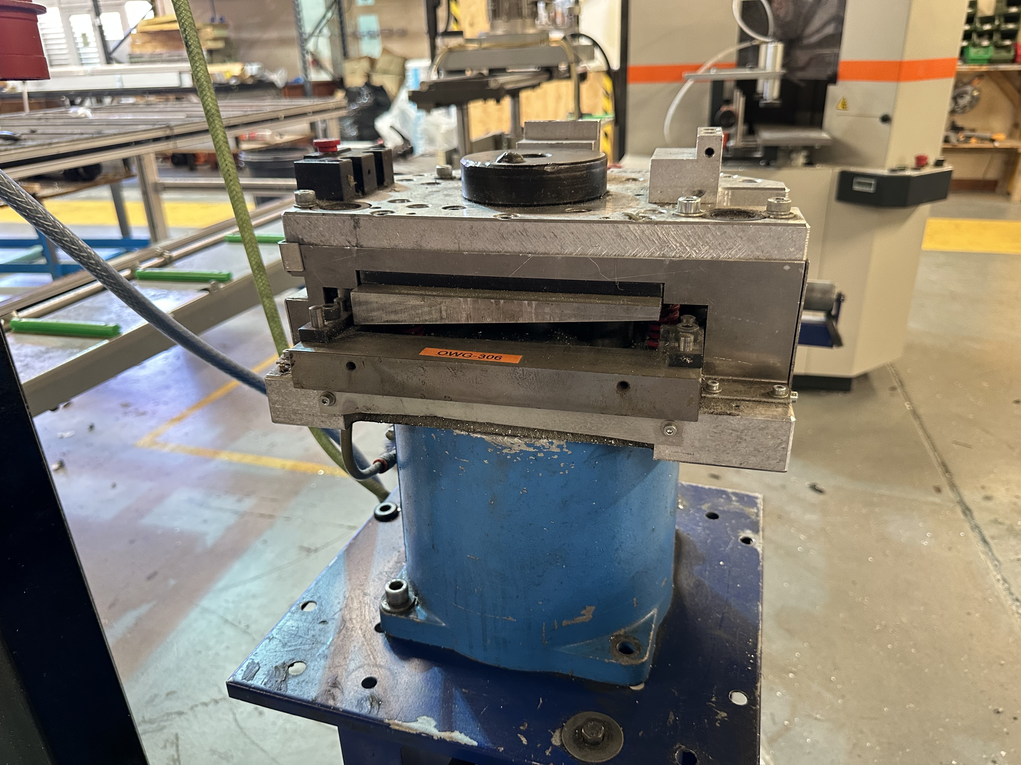 Schuco Pneumatic Press