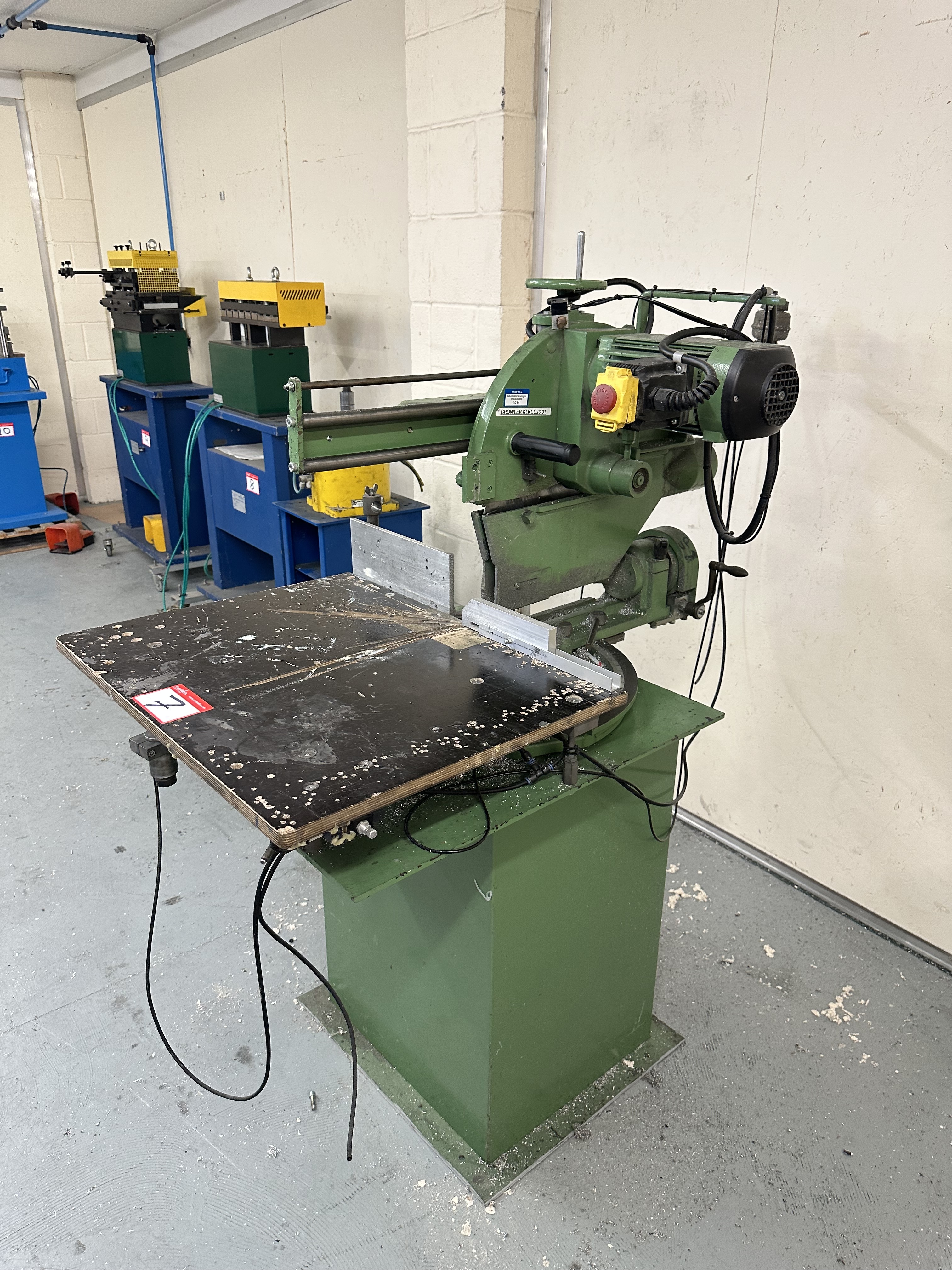 Growler KLKDD23 01 Cross Cut Mitre Saw