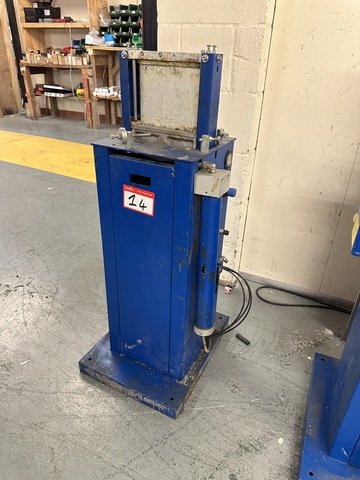 Schuco PGA (282 020) Pneumatic Press. (2003)