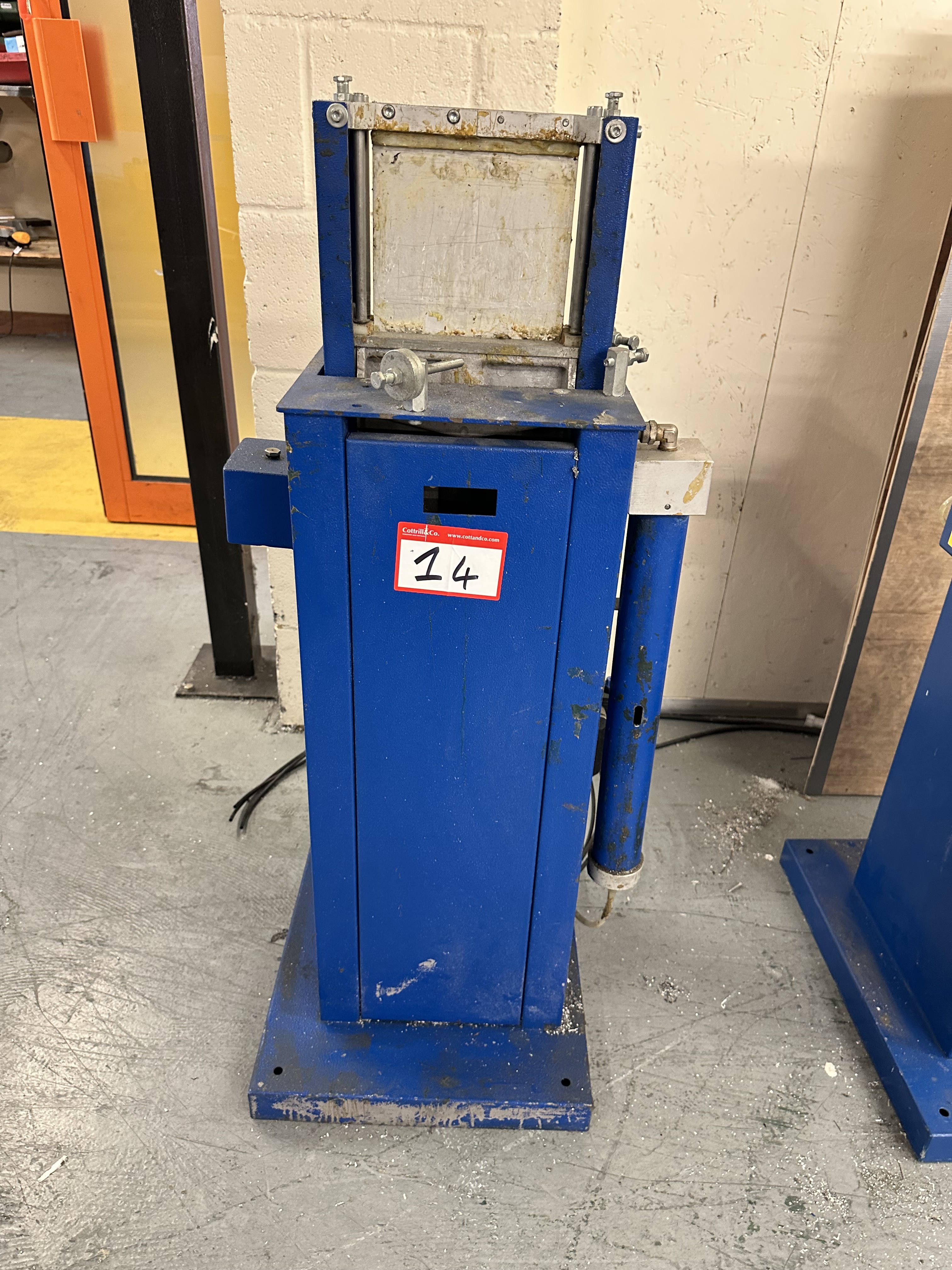 Schuco PGA (282 020) Pneumatic Press. (2003)