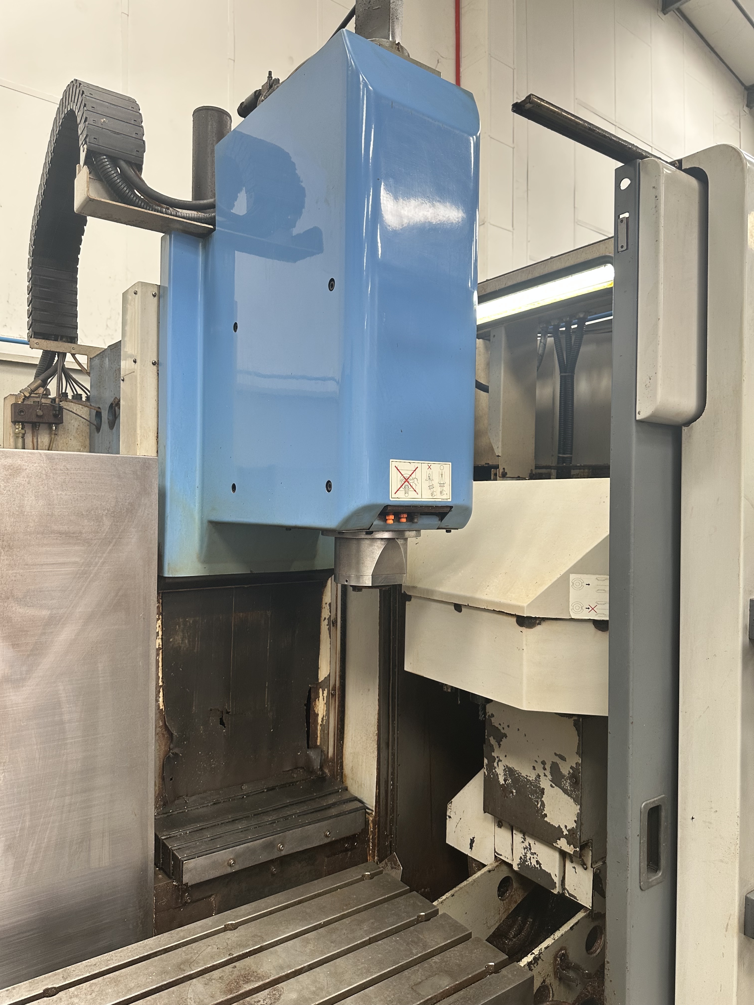 Mazak VTC-20B M+ Vertical CNC Machining Centre with Mazatrol M Plus CNC Control (1997)