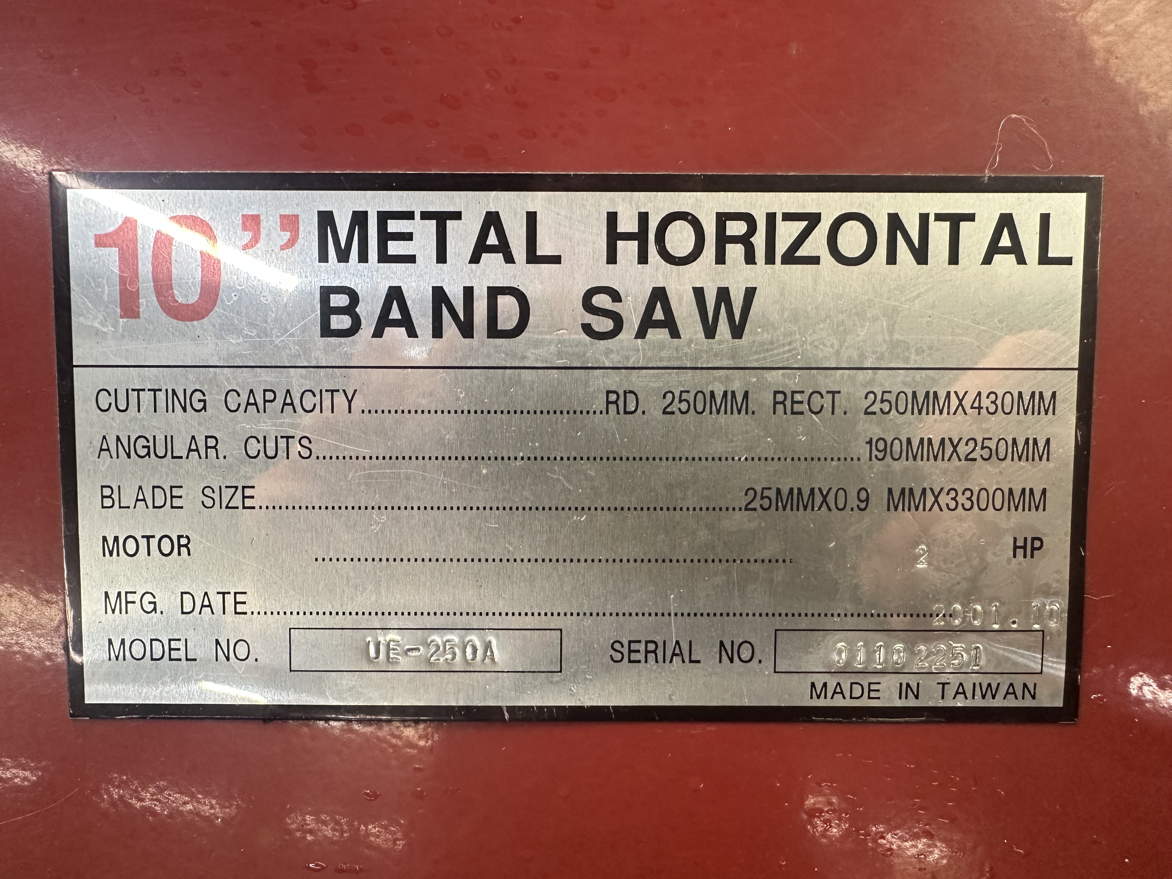 XYZ 260 10" Horizontal Bandsaw Model UE-250A
