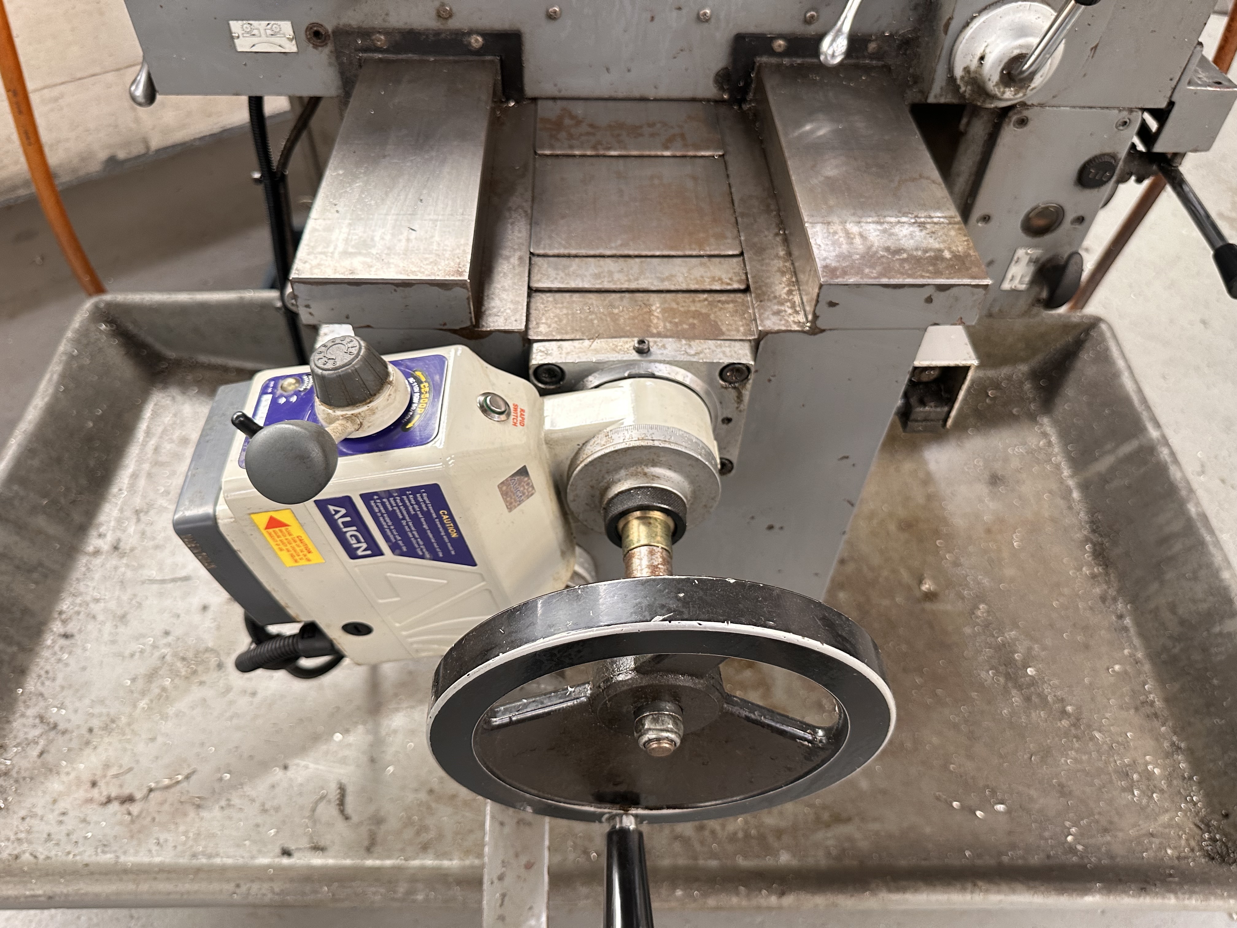 Semco LC-20VSG Turret Head Milling Machine with Newall DP7 2 Axis DRO