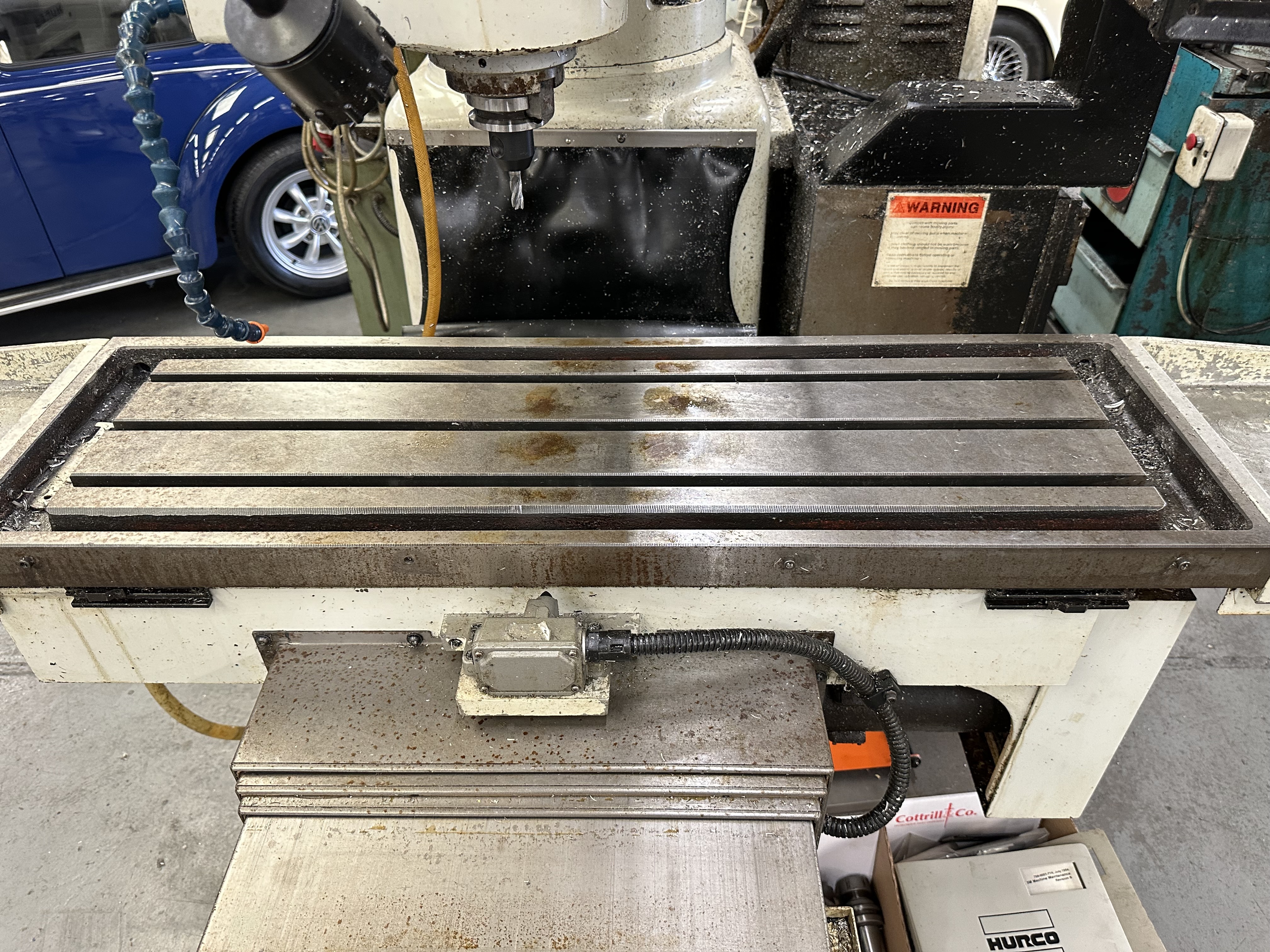 Hurco Hawk 5 NC Knee Type Milling Machine with Hurco Ultimax 55m Control (1995)
