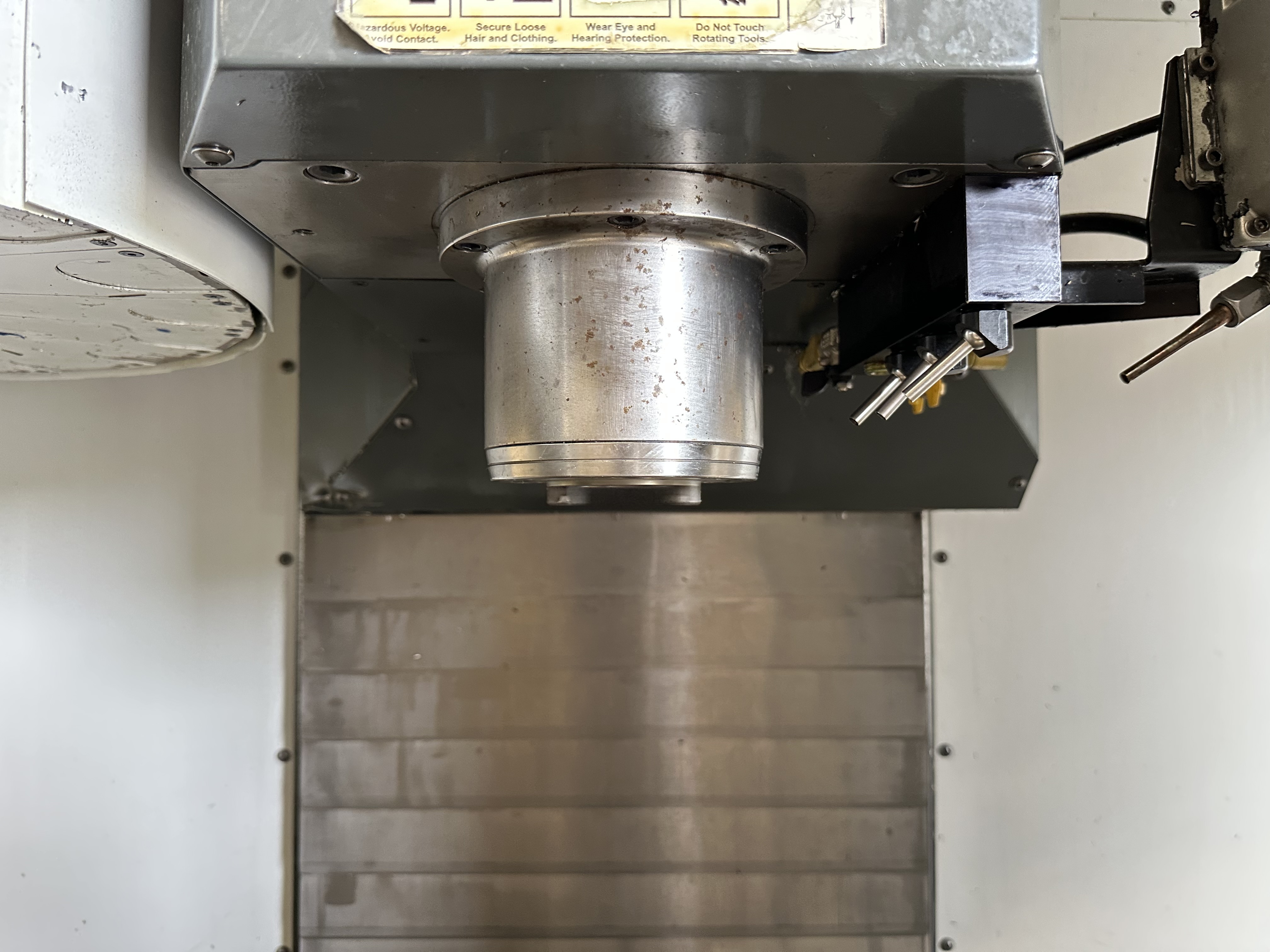 Haas VF3 CNC Vertical Machining Centre with Haas Control. (11/2010)