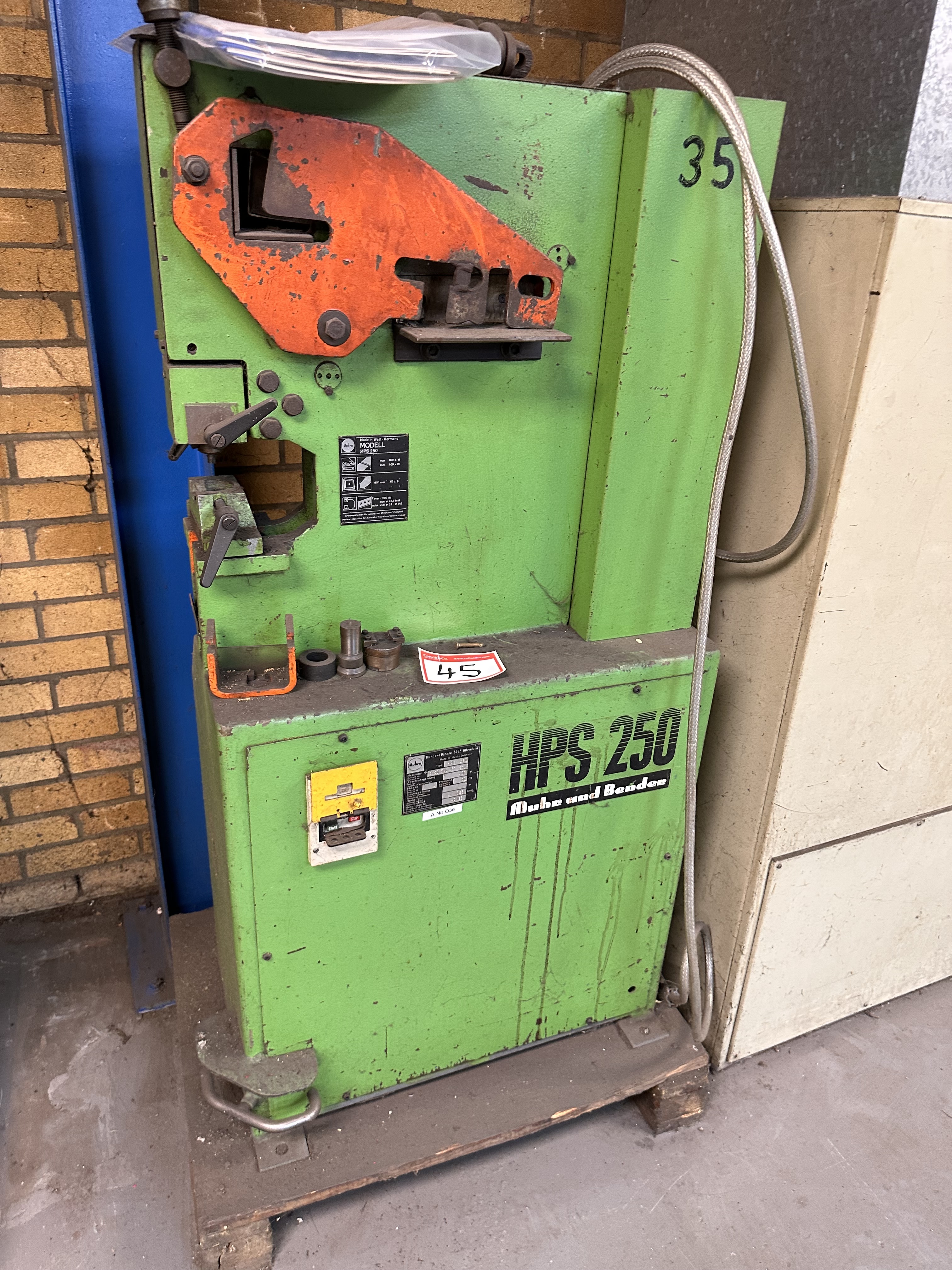Mubea HPS-200 Metalworker