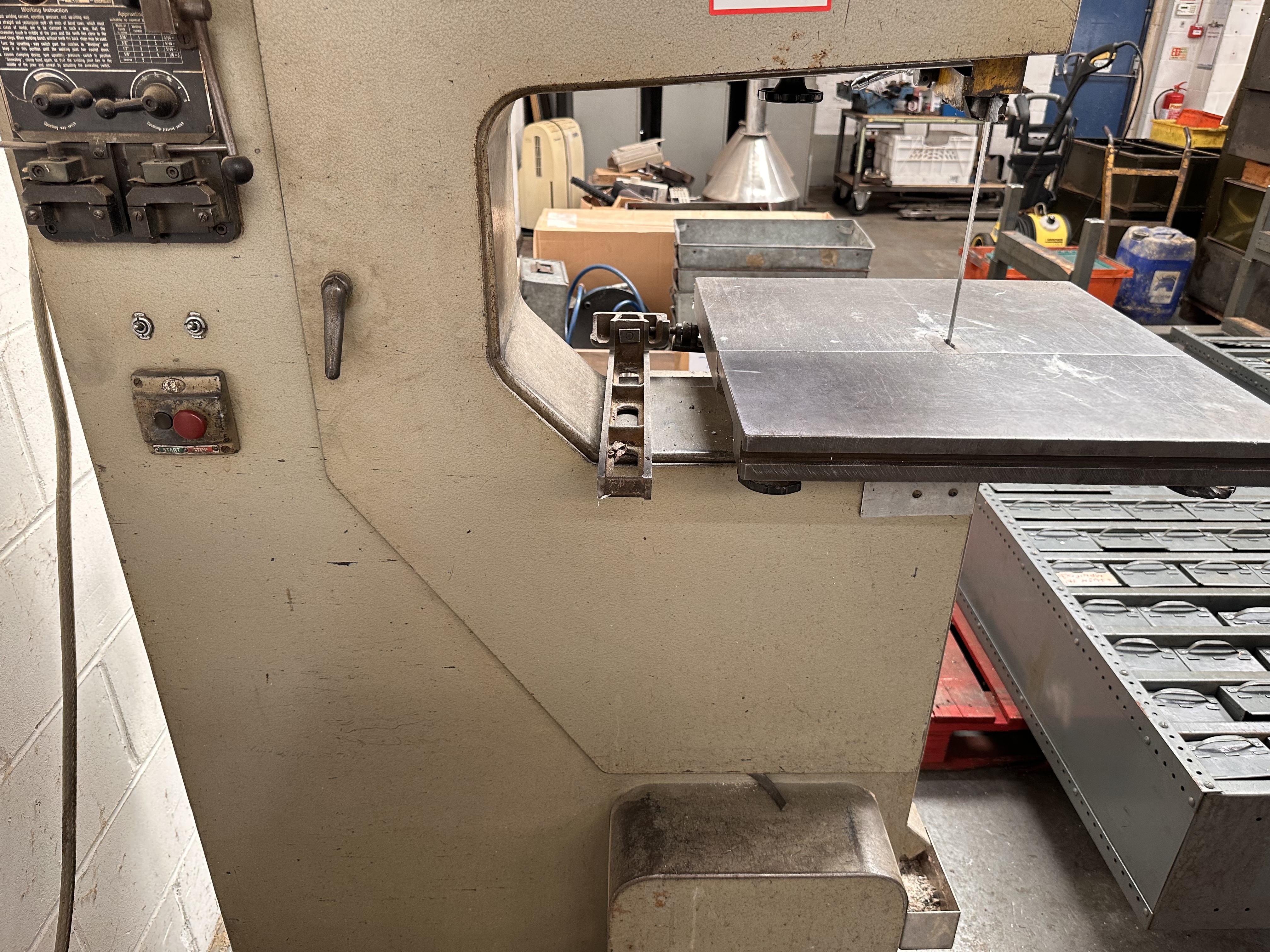 Startrite Volant 18 Vertical Bandsaw Type 18V10