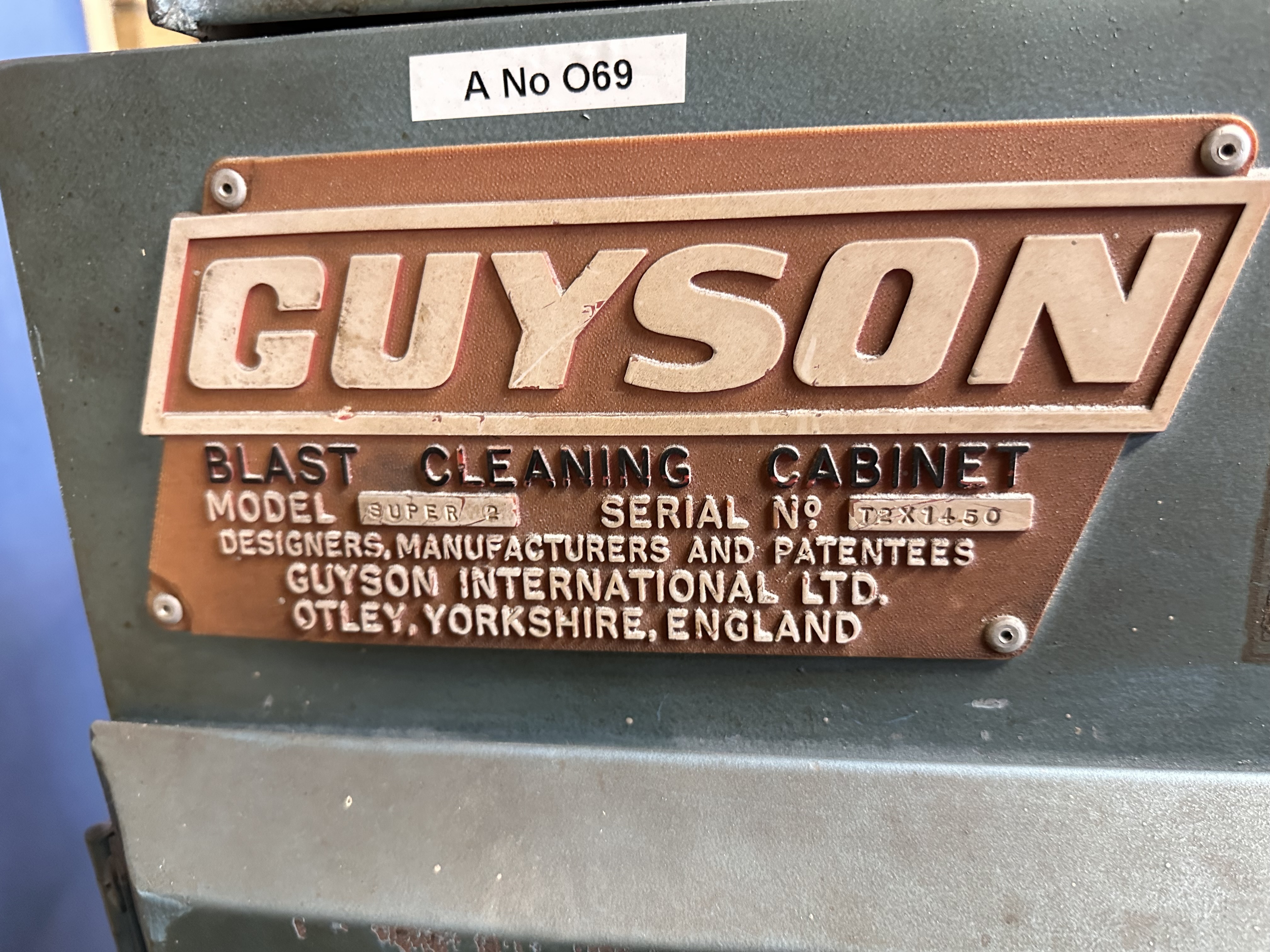 Guyson Reach In Media Blast Cabinet with Extractor