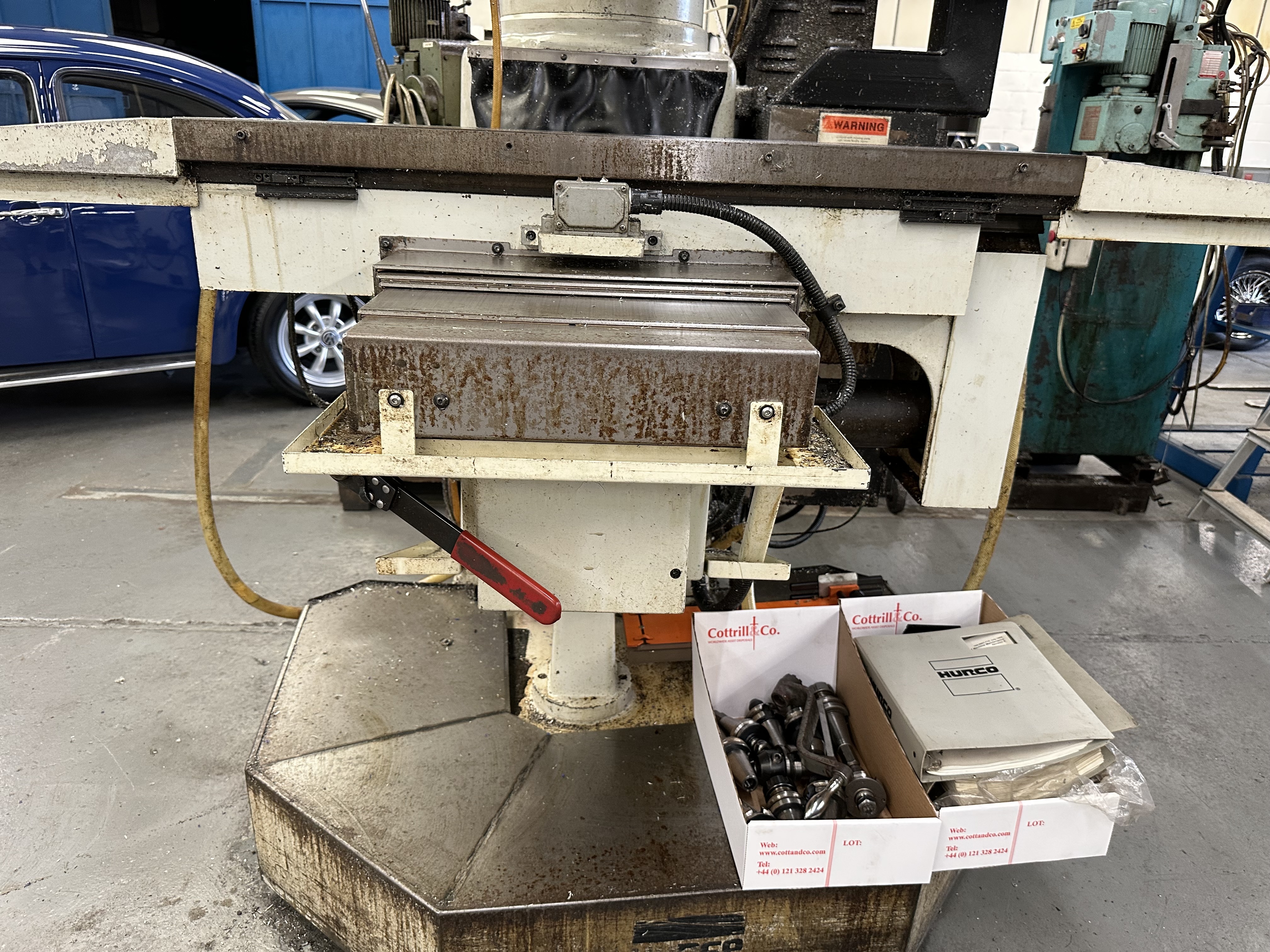 Hurco Hawk 5 NC Knee Type Milling Machine with Hurco Ultimax 55m Control (1995)