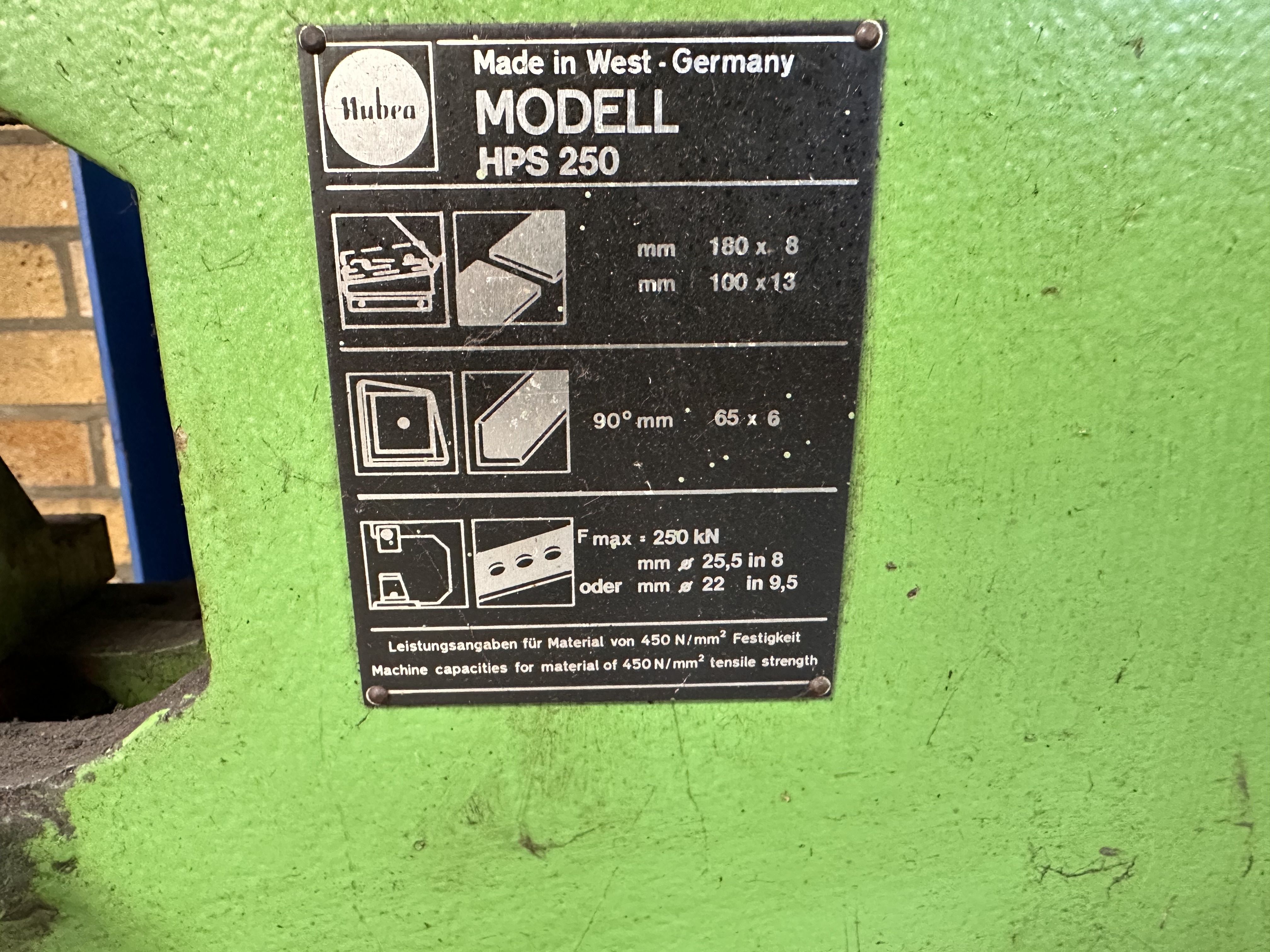 Mubea HPS-200 Metalworker