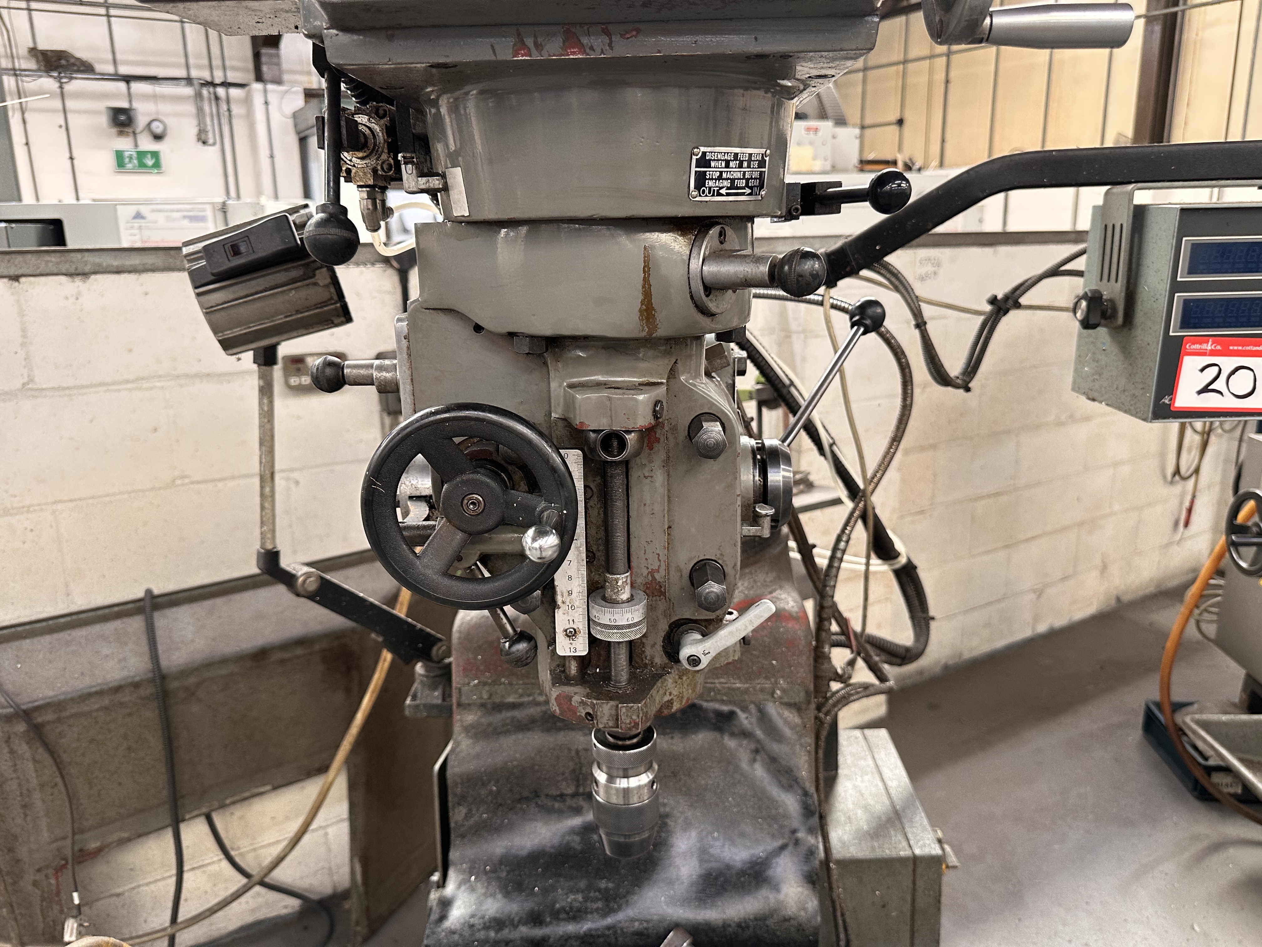 XYZ KRV2000 Turret Milling Machine with Acu-rite 2 Axis DRO (1997)