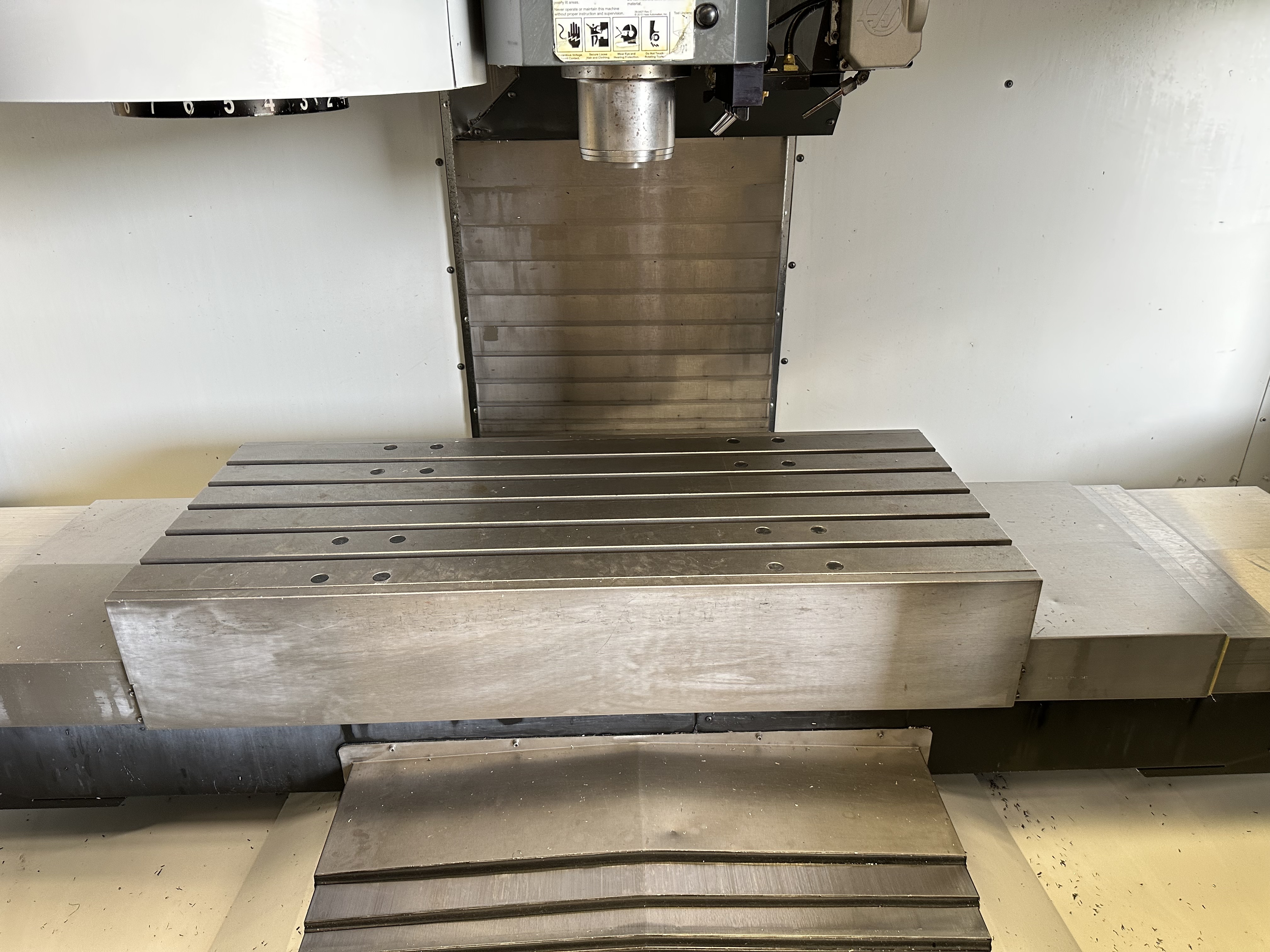 Haas VF3 CNC Vertical Machining Centre with Haas Control. (11/2010)