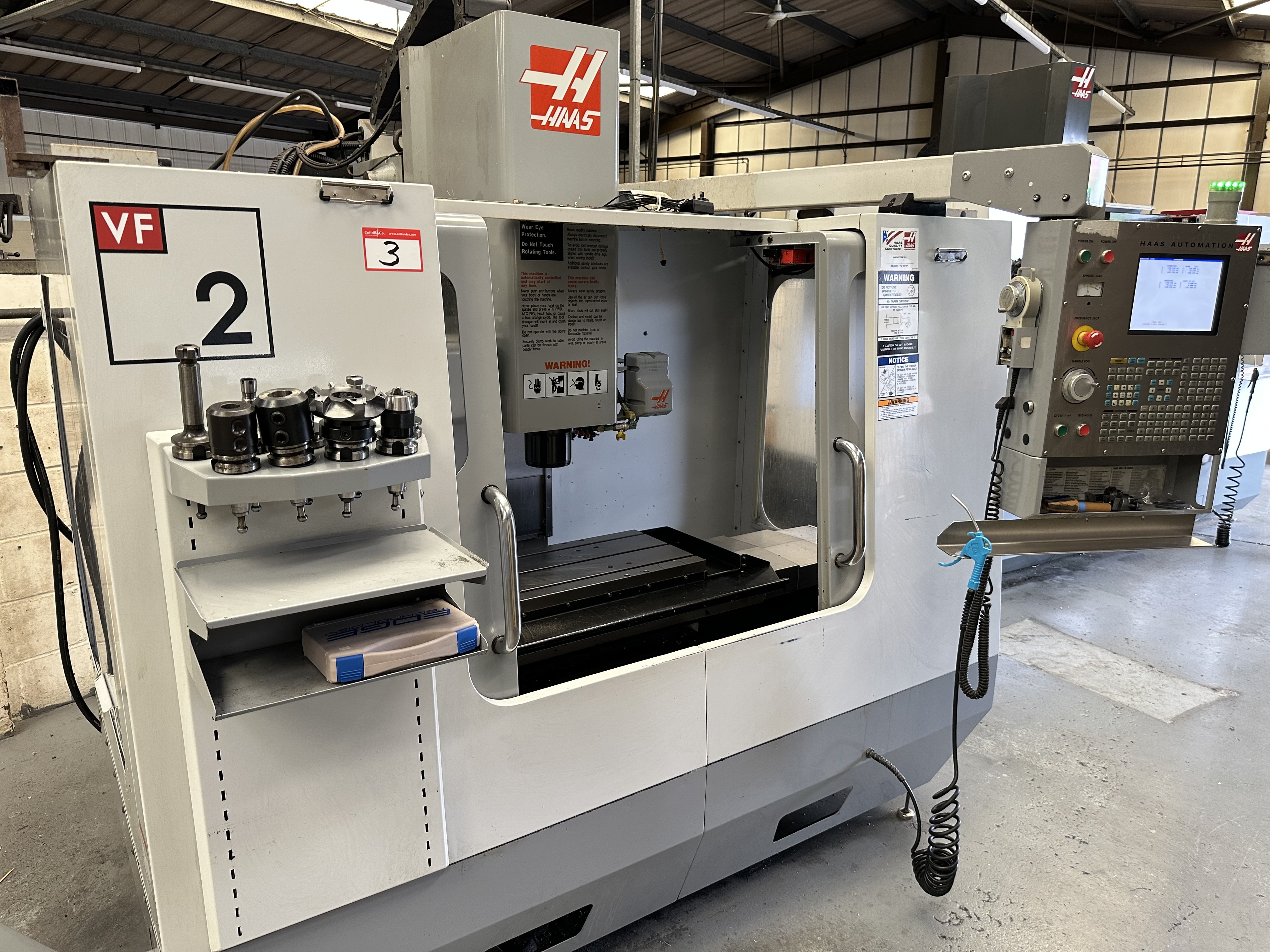 Haas VF2DE Vertical Machining Centre with Haas CNC Control. (02/2006)