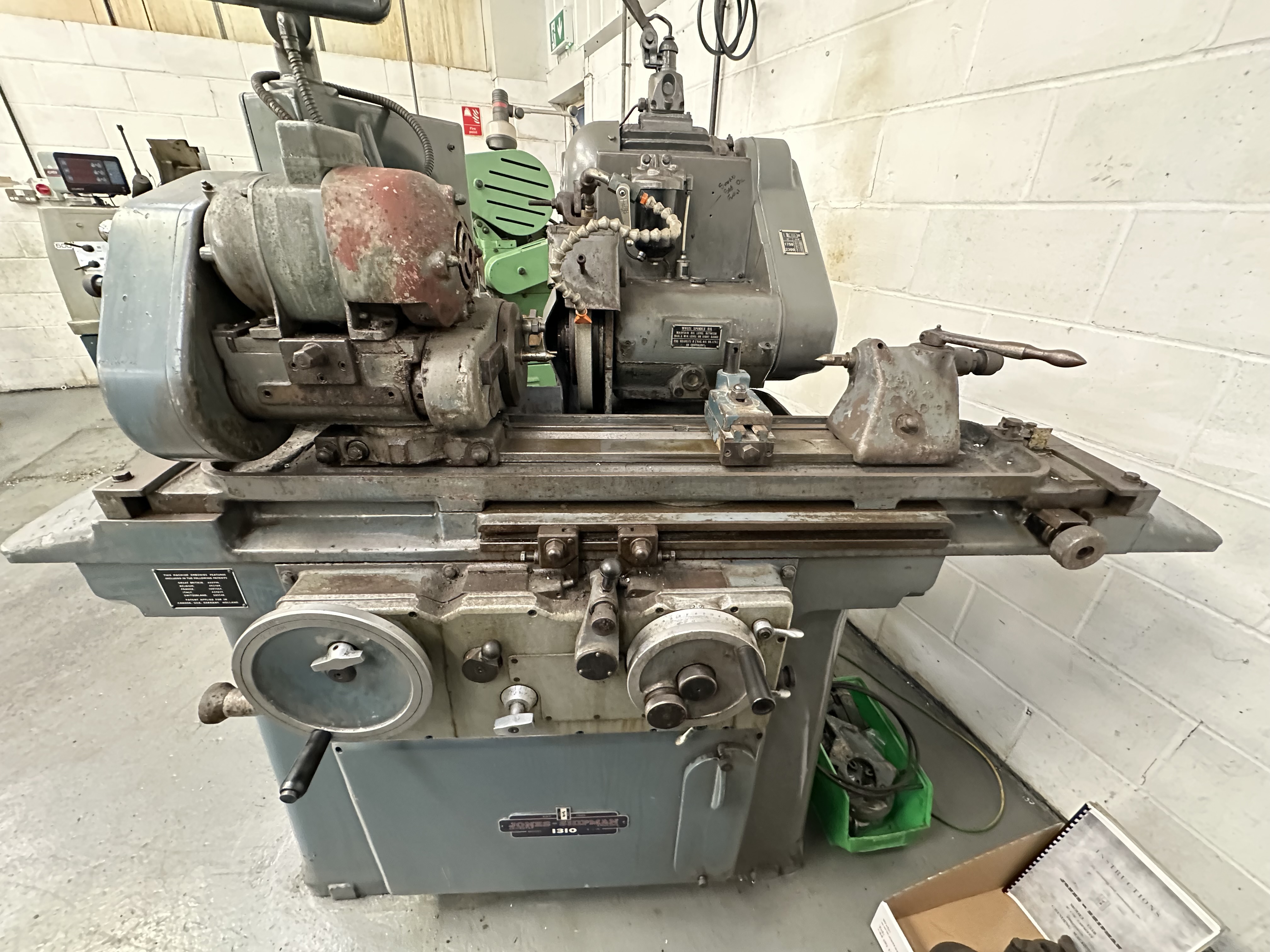 Jones & Shipman 1310 Universal Cylindrical Grinder