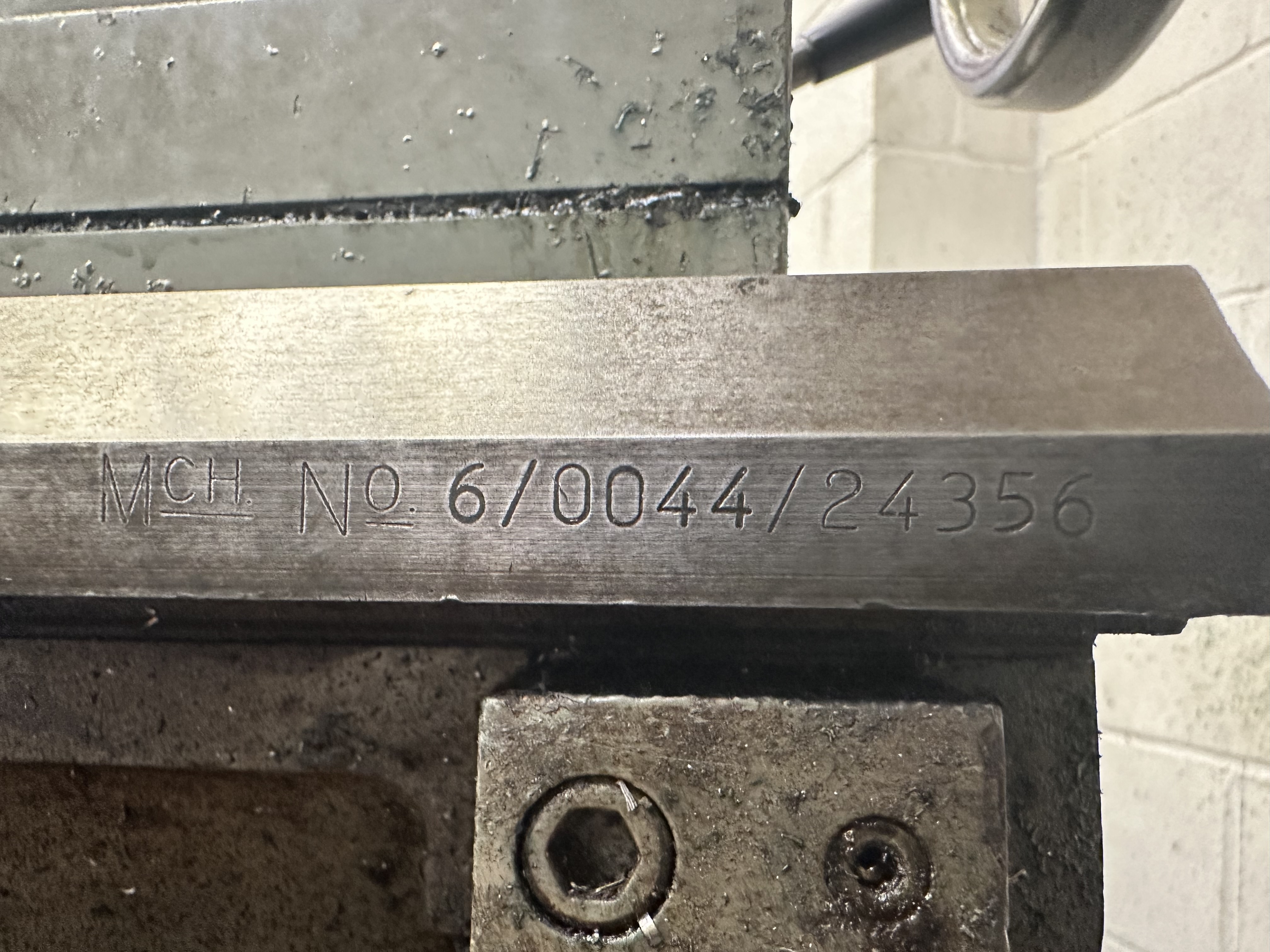 Colchester Triumph 2000 Gap Bed Centre Lathe with Anilam Wizard 211 2 Axis DRO