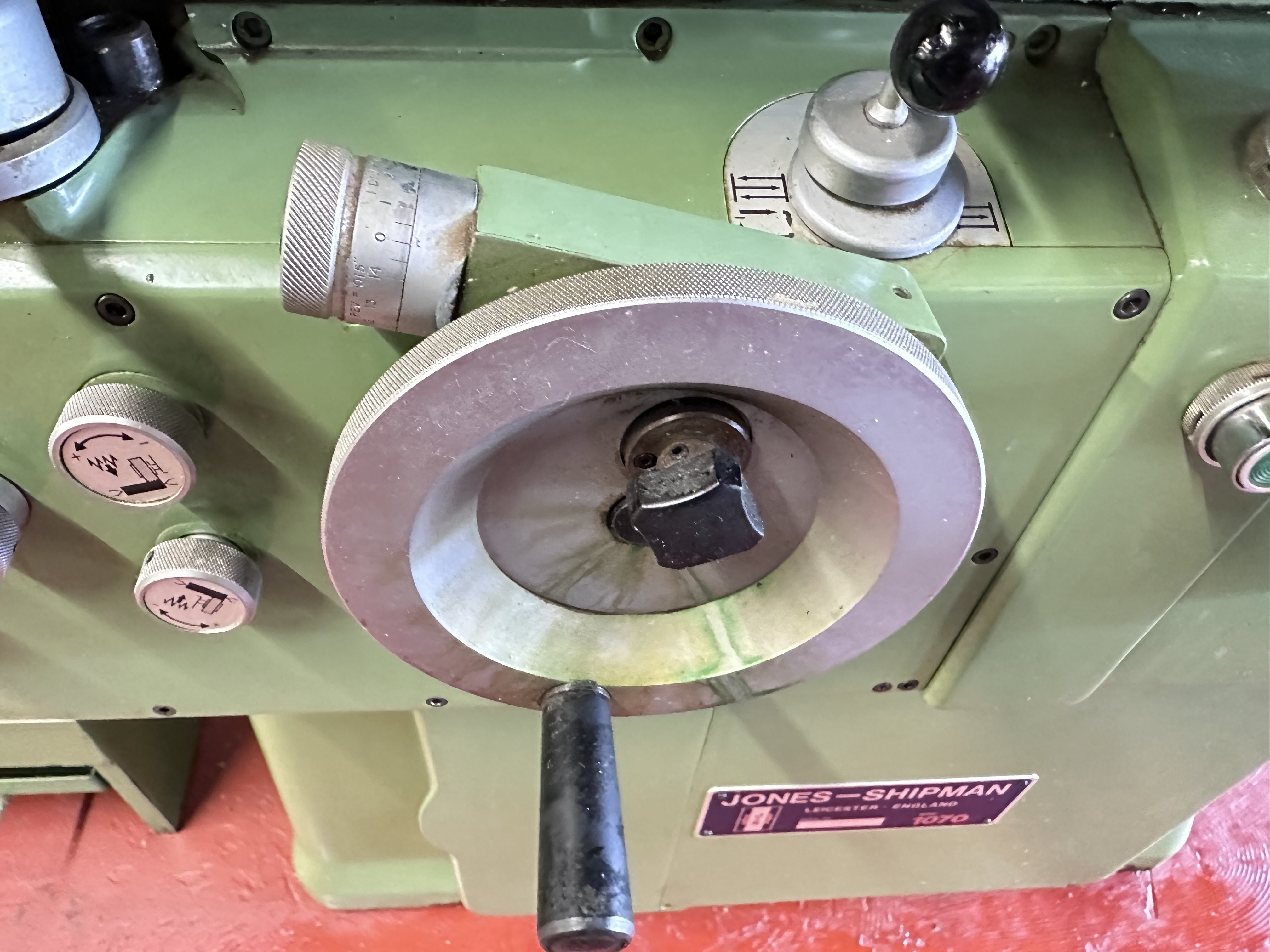Jones & Shipman 1070 Cylindrical Grinder