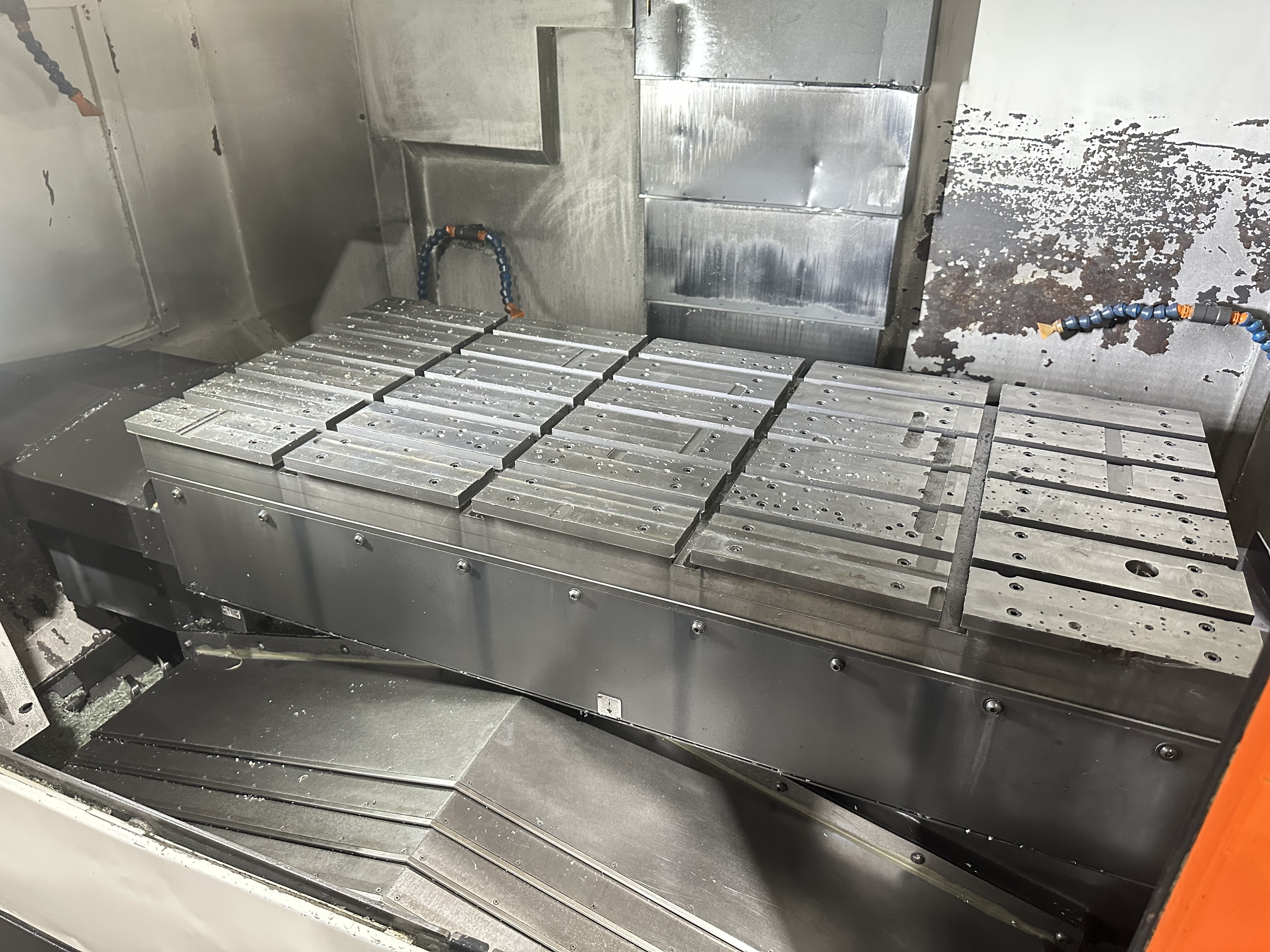 Mazak Vertical Centre Smart 530C CNC Vertical Machining Centre. (2015)