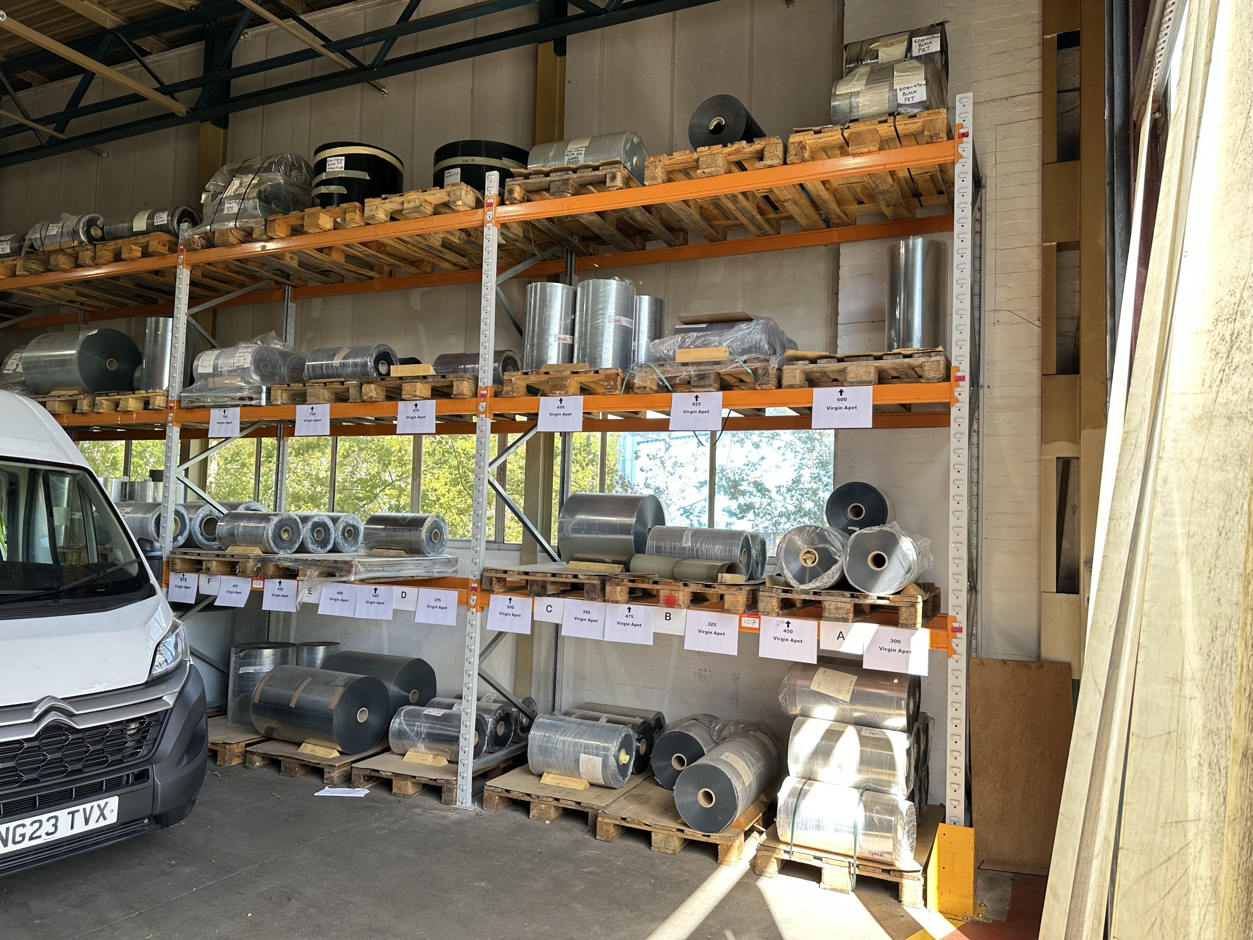 Apex UK12 Pallet Racking, 6 Uprights 4000 x 1100mm, 30 Crossbeams 2700mm Long