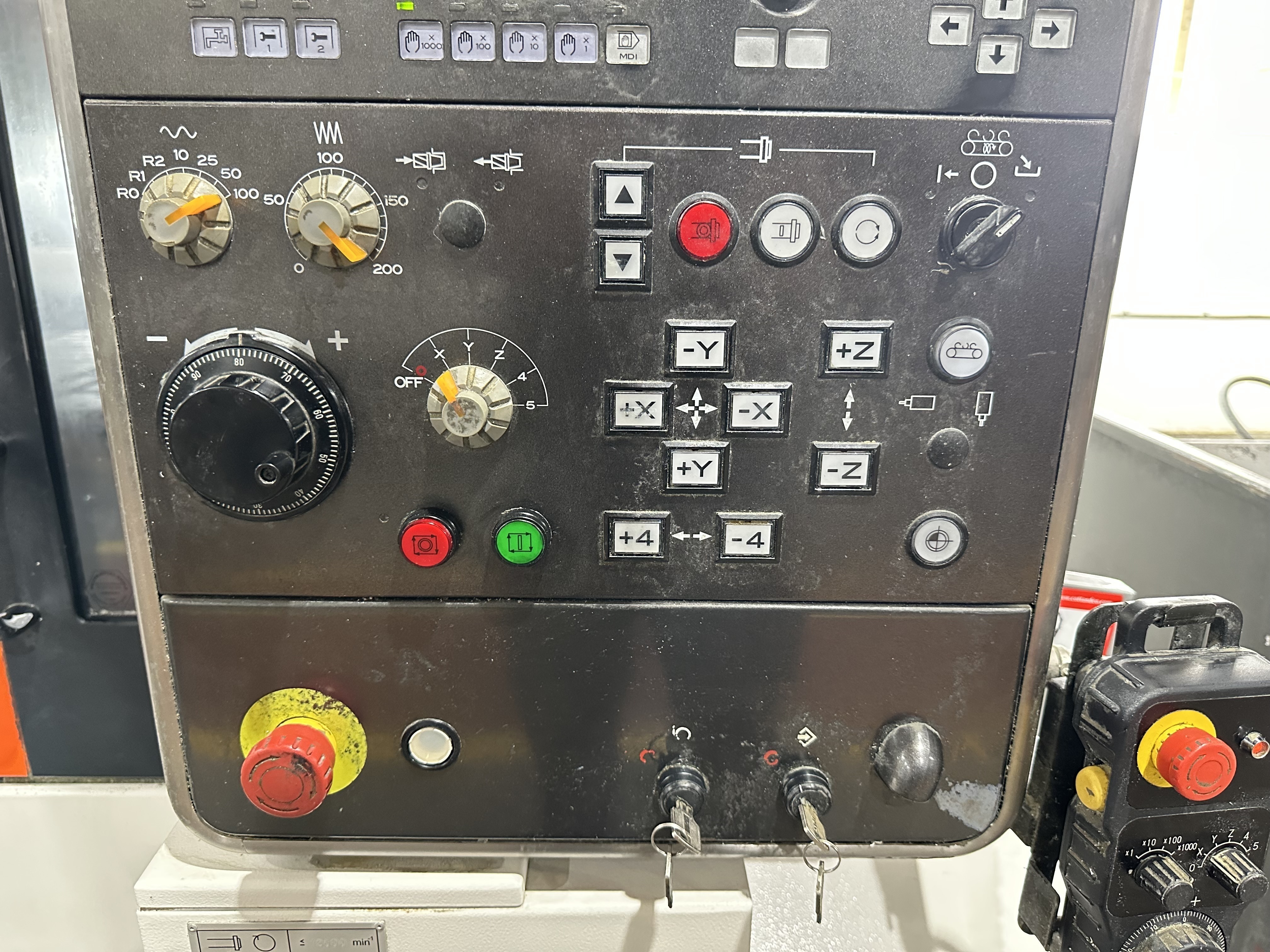 Mazak Vertical Centre Smart 530C CNC Vertical Machining Centre. (2015)