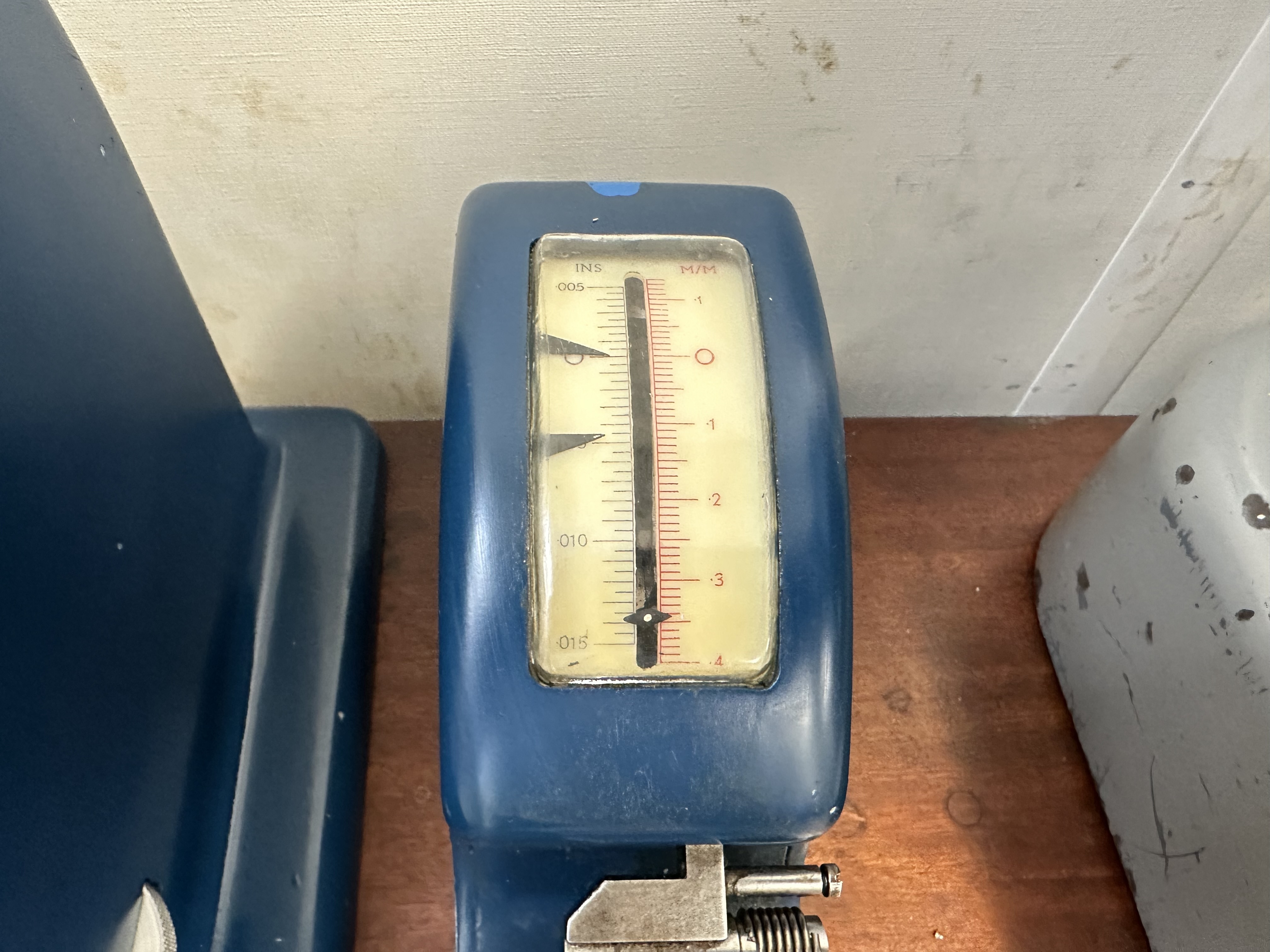 (2) x Ovee Screen Thread Comparators