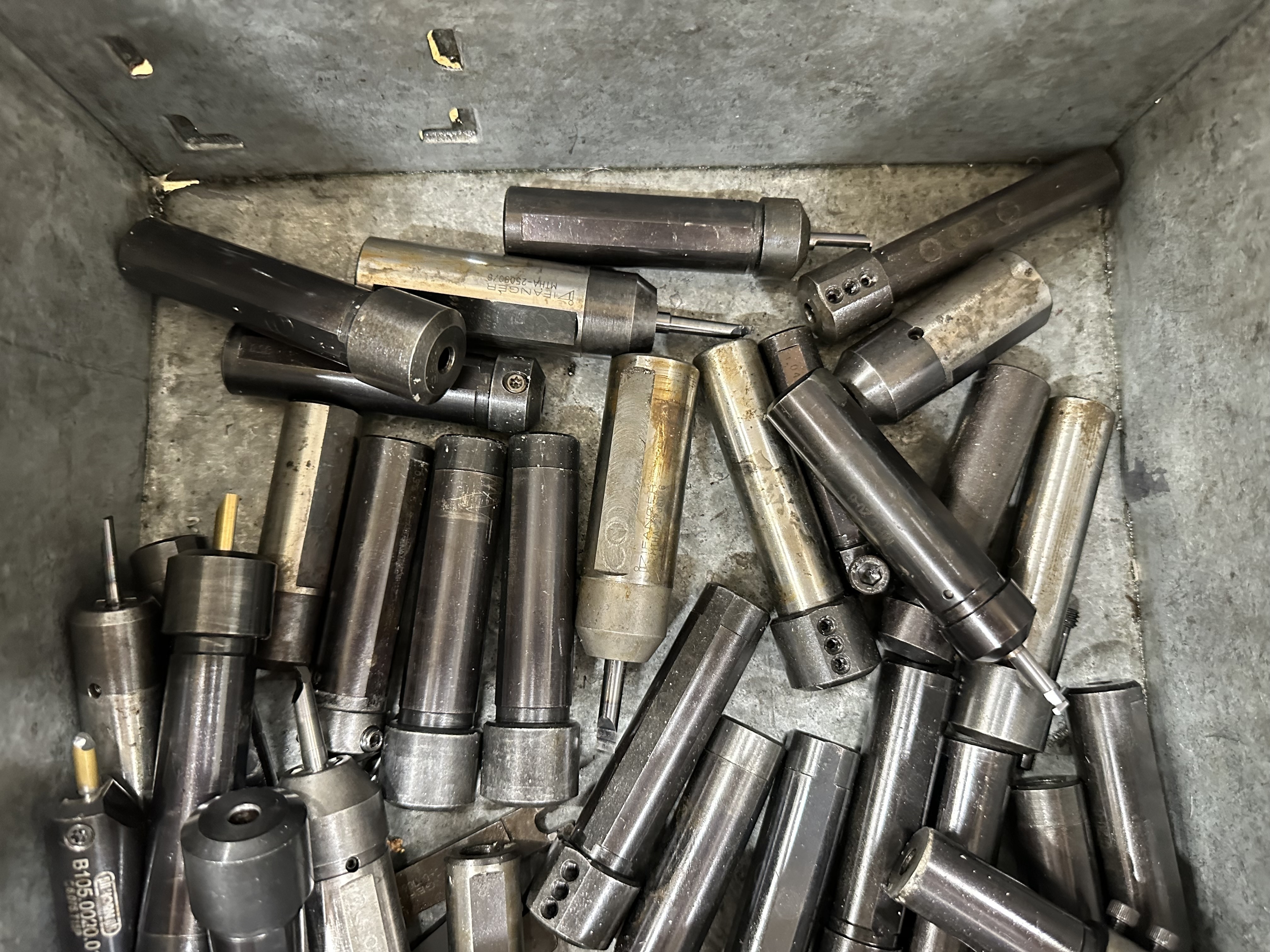 Selection of Grooving Tool Holders