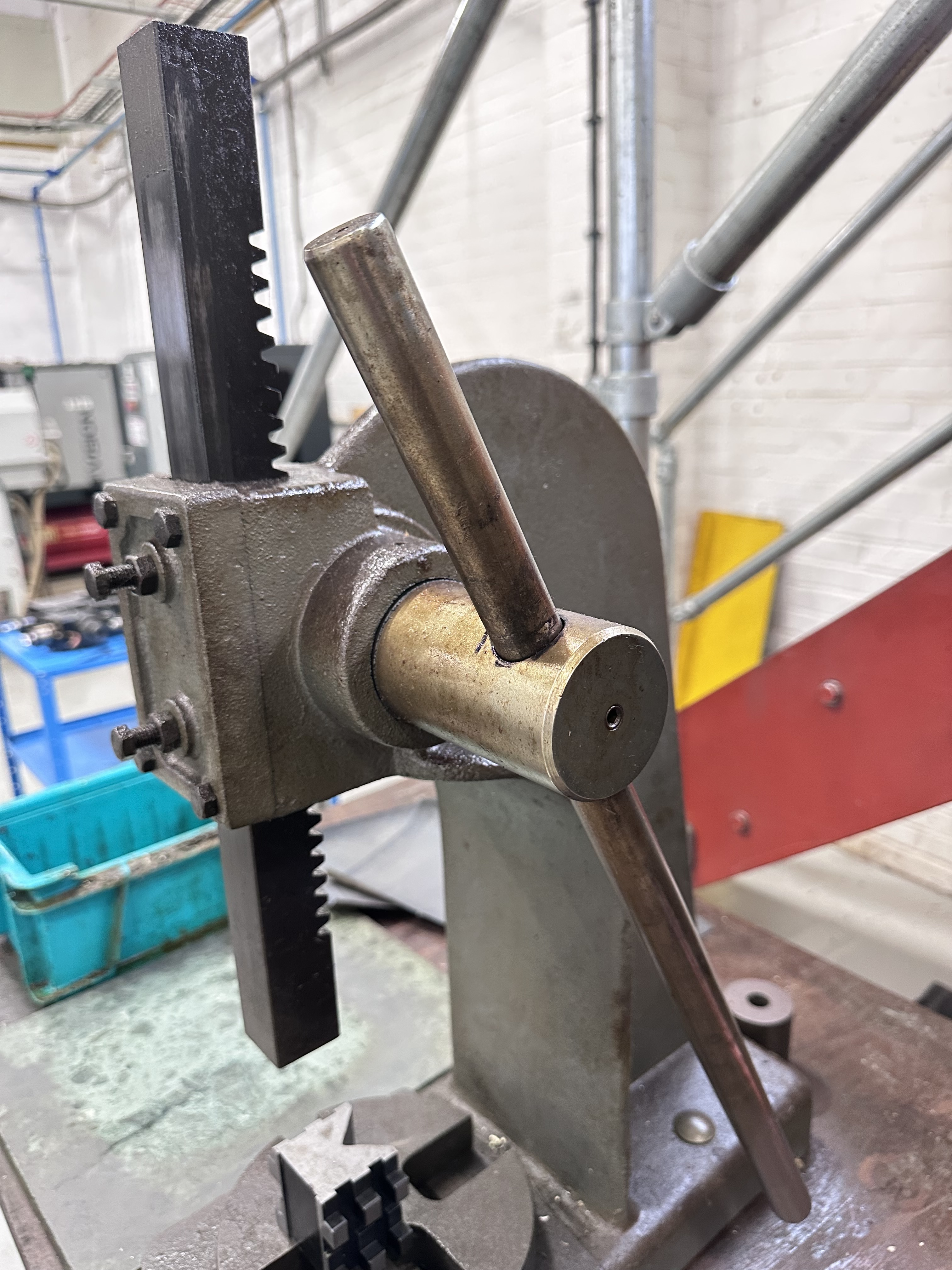Bench Mounted Bearing Press, 300mm Under Ram