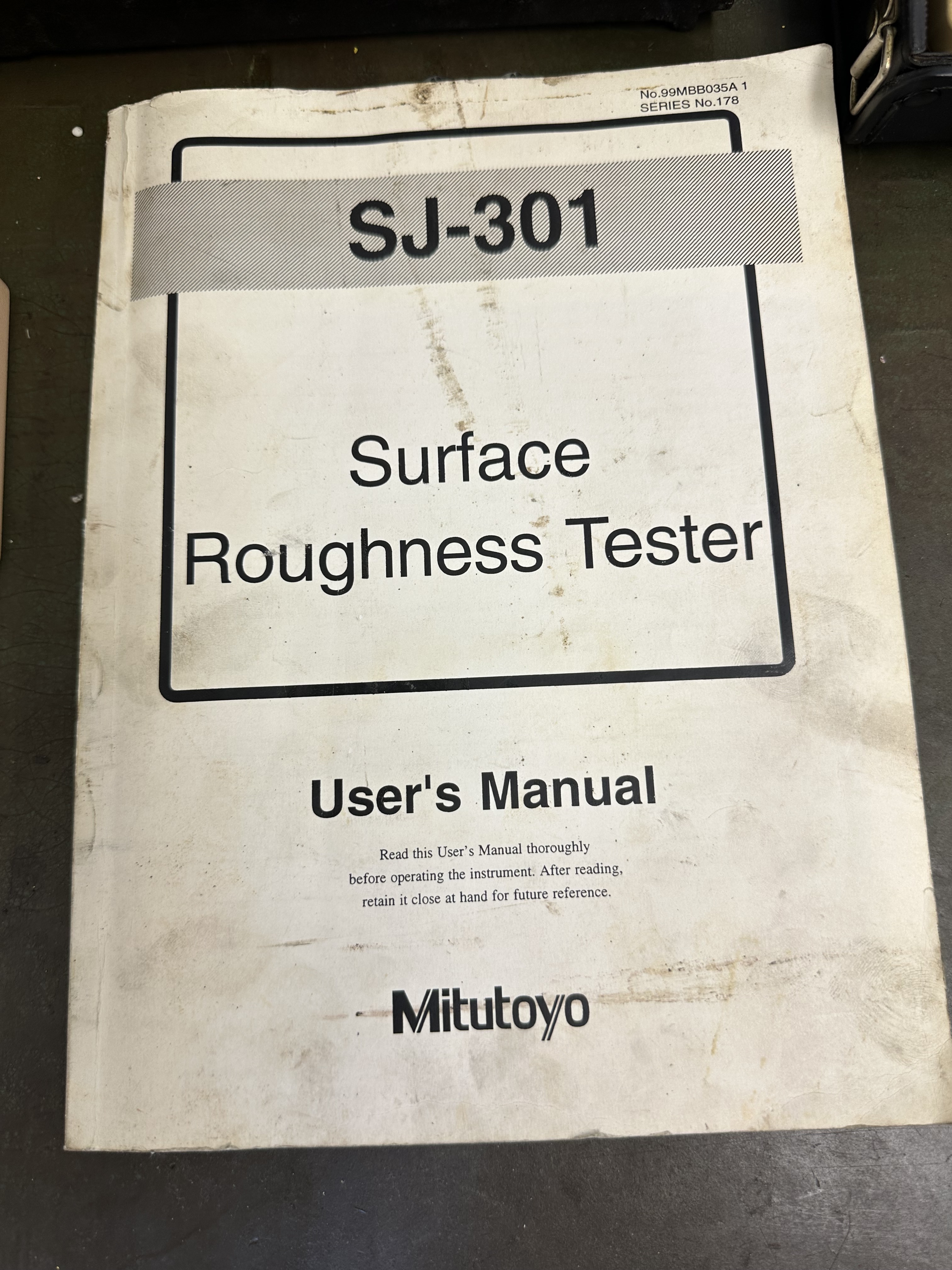 Mitutoyo SJ301 Surface Roughness Tester