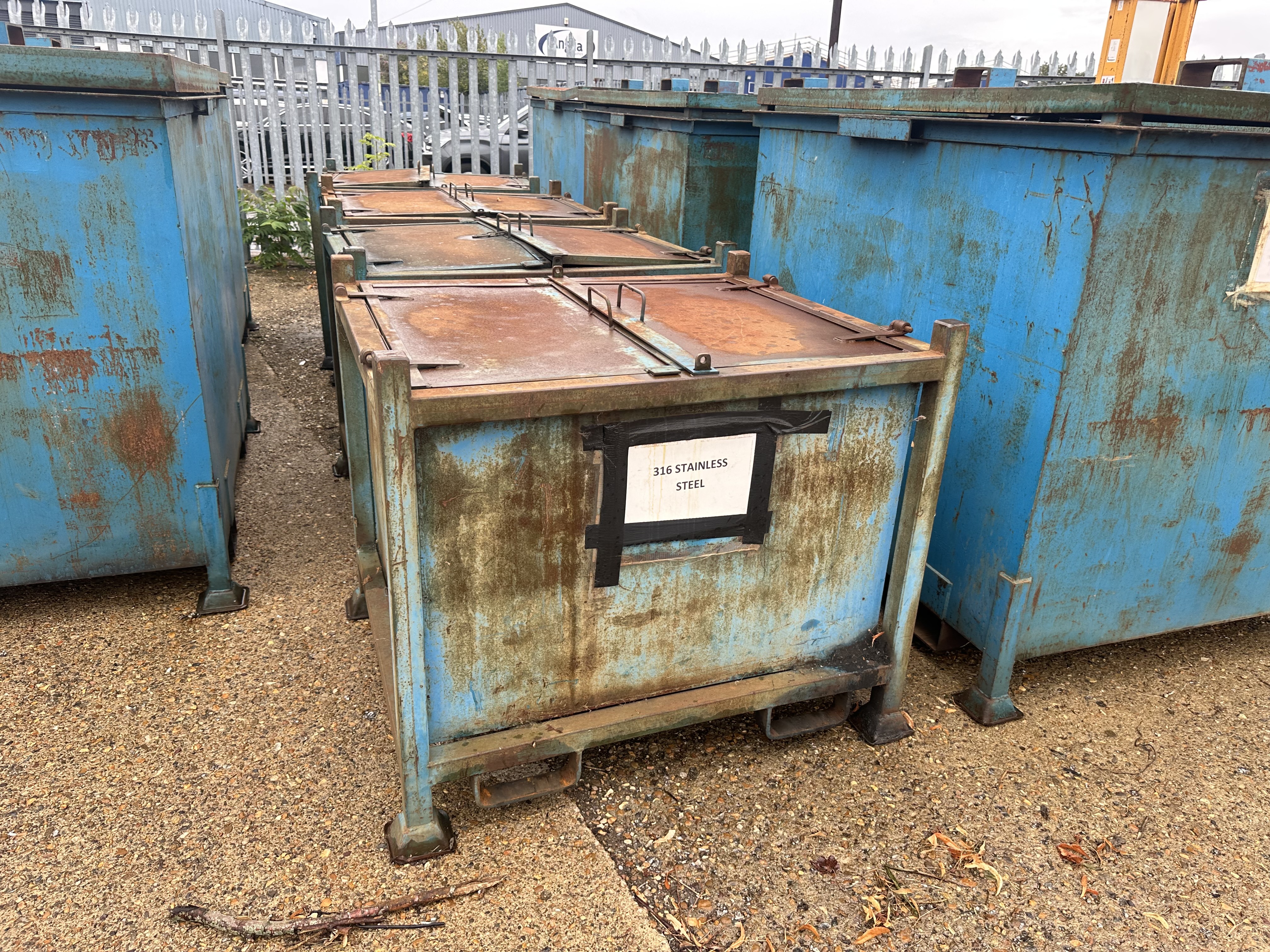 Various Size Waste Bin/Swarf Bins with Lids
