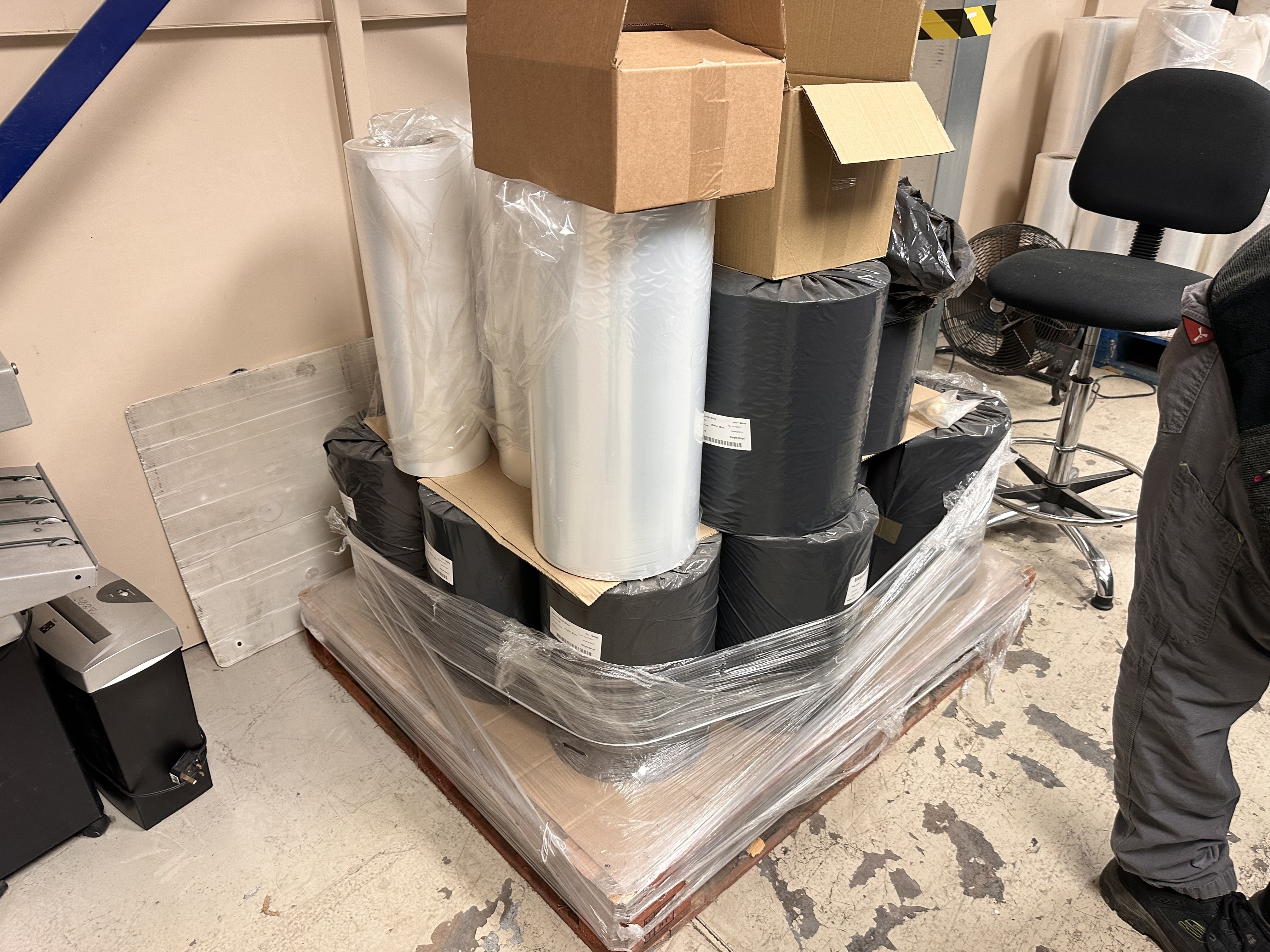 Norpak Magazine Sorting and Polywrapping Line