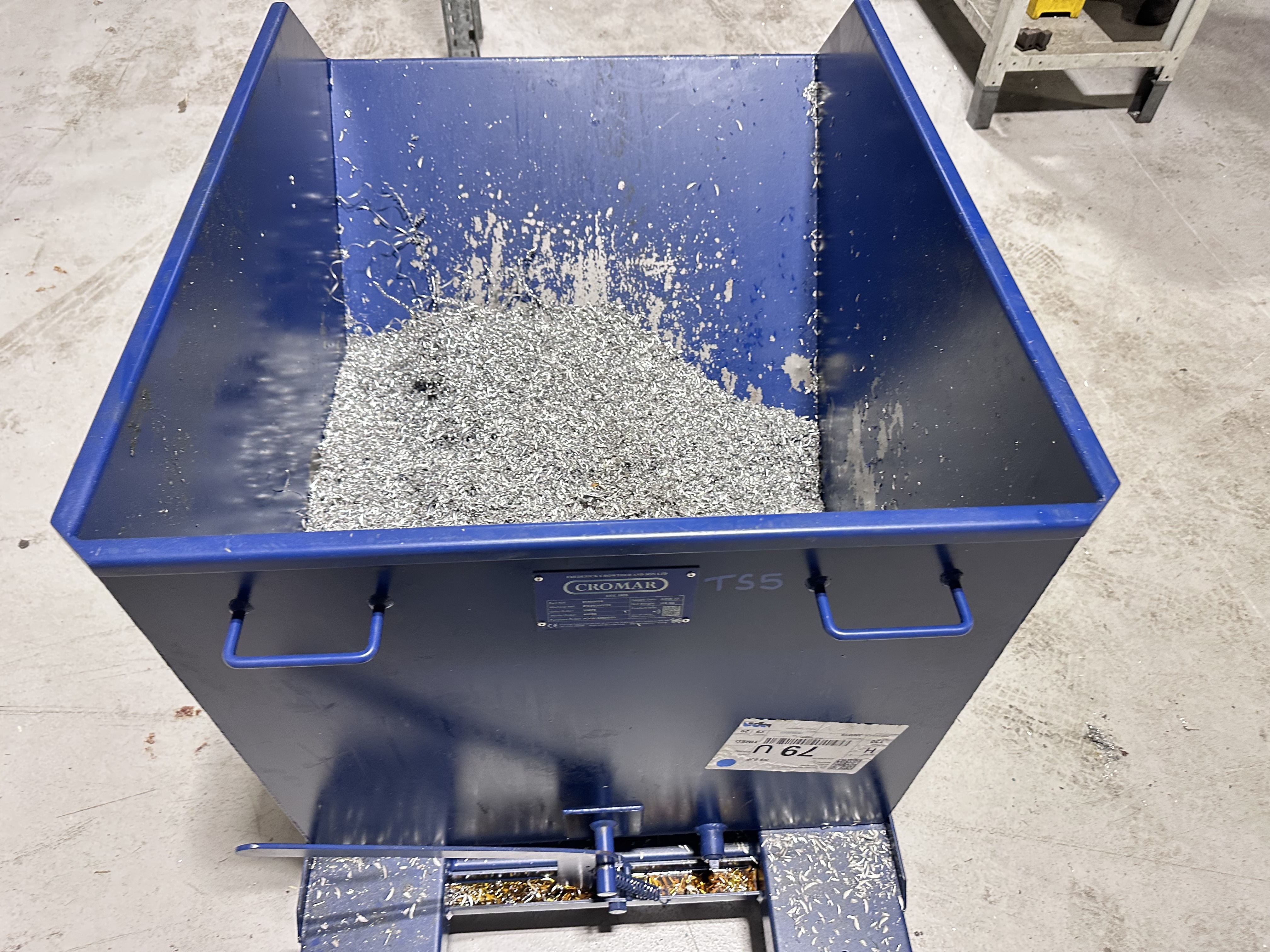 Cromar Chip Hopper 840mm x 110mm x 750mm